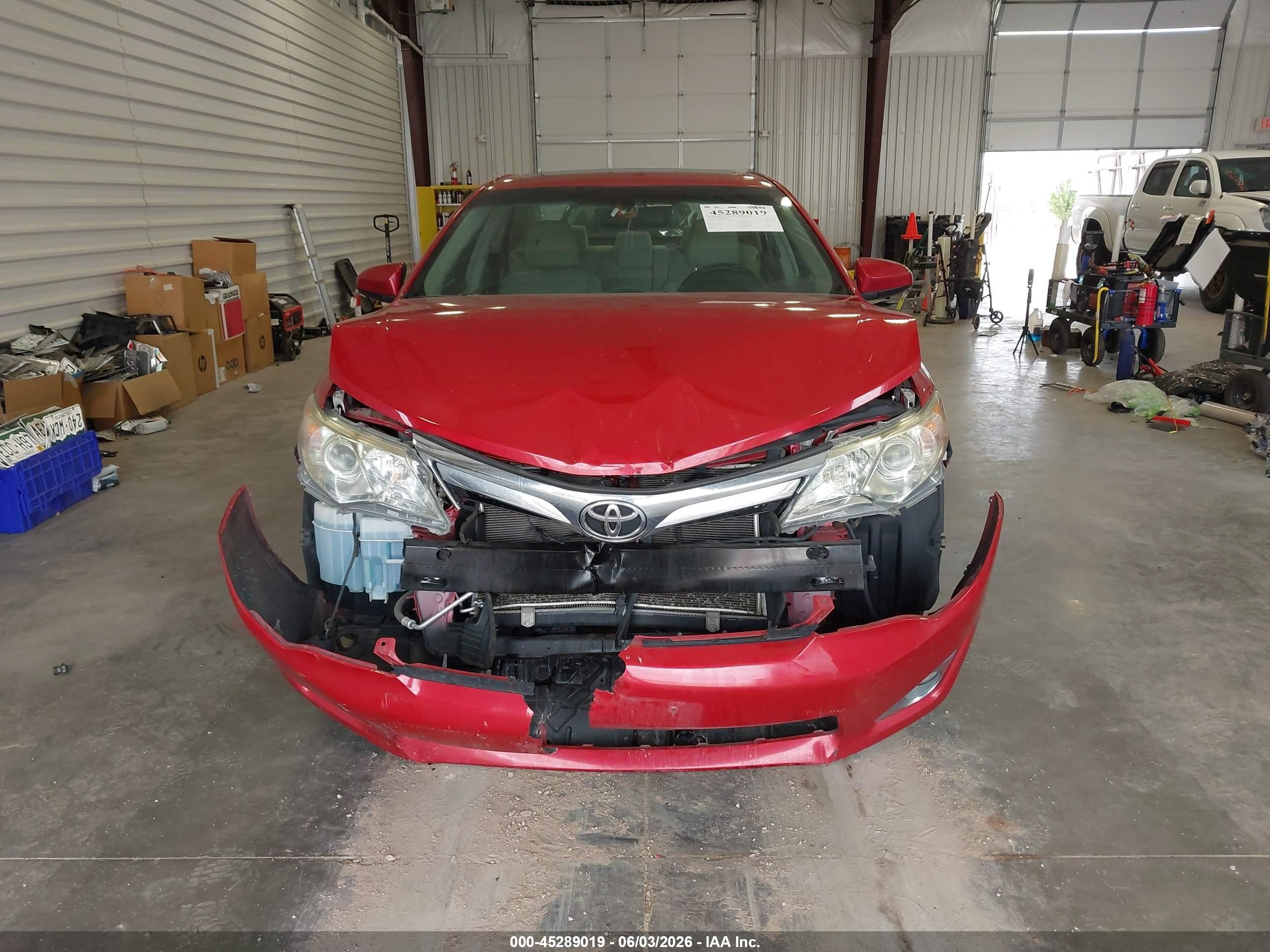 2012 Toyota Camry Xle Red vin: 4T1BF1FK8CU564932