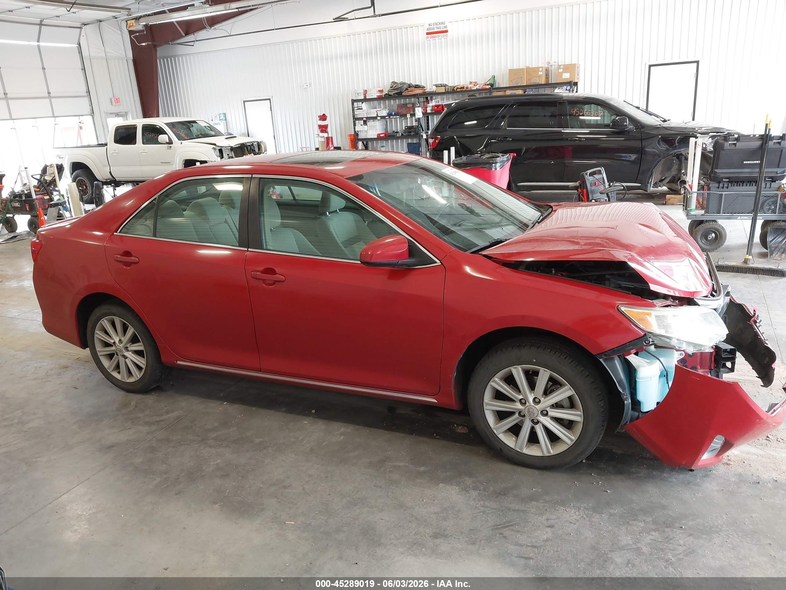 2012 Toyota Camry Xle Red vin: 4T1BF1FK8CU564932