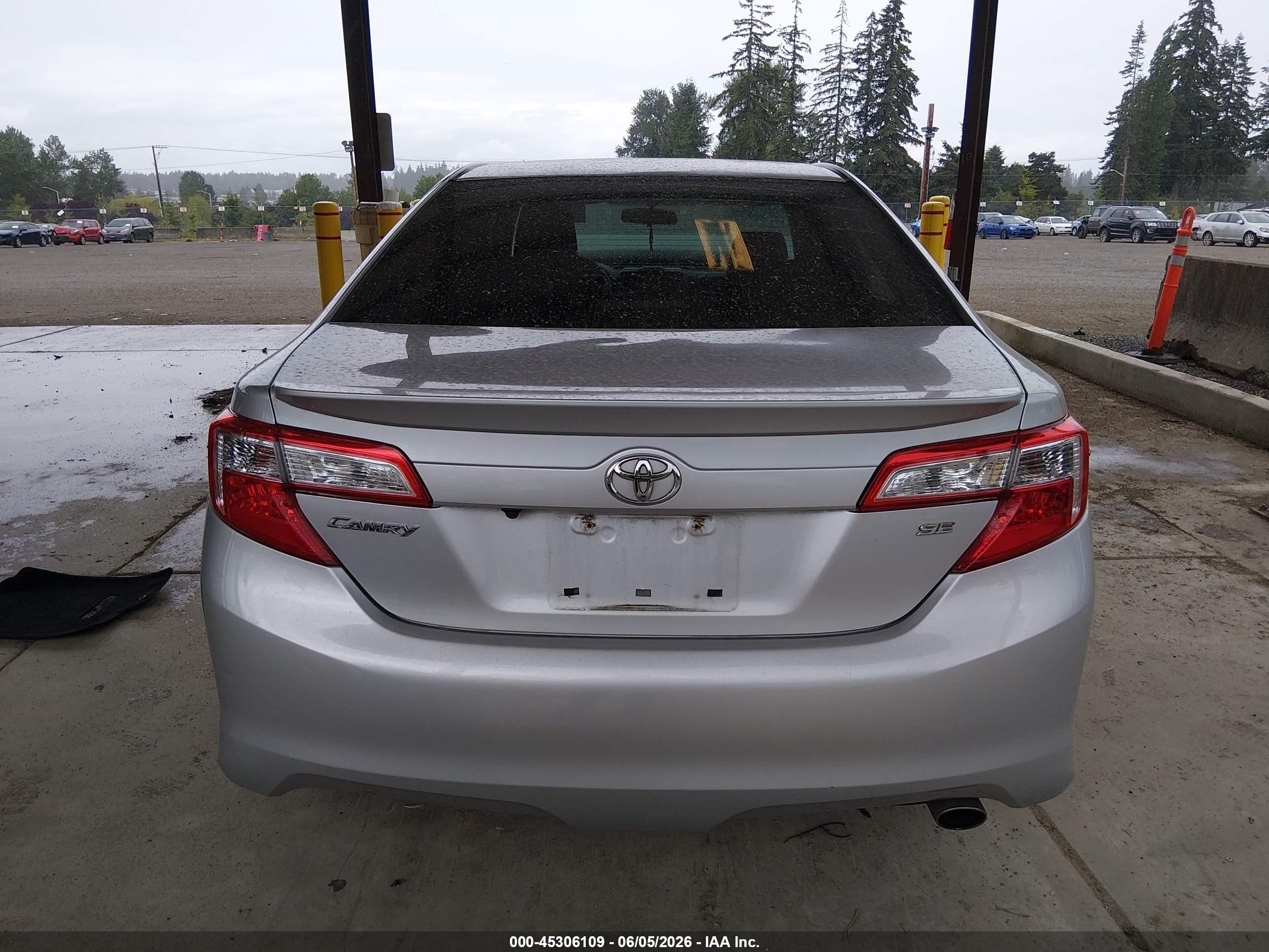 2012 Toyota Camry Se Silver vin: 4T1BF1FK8CU631044