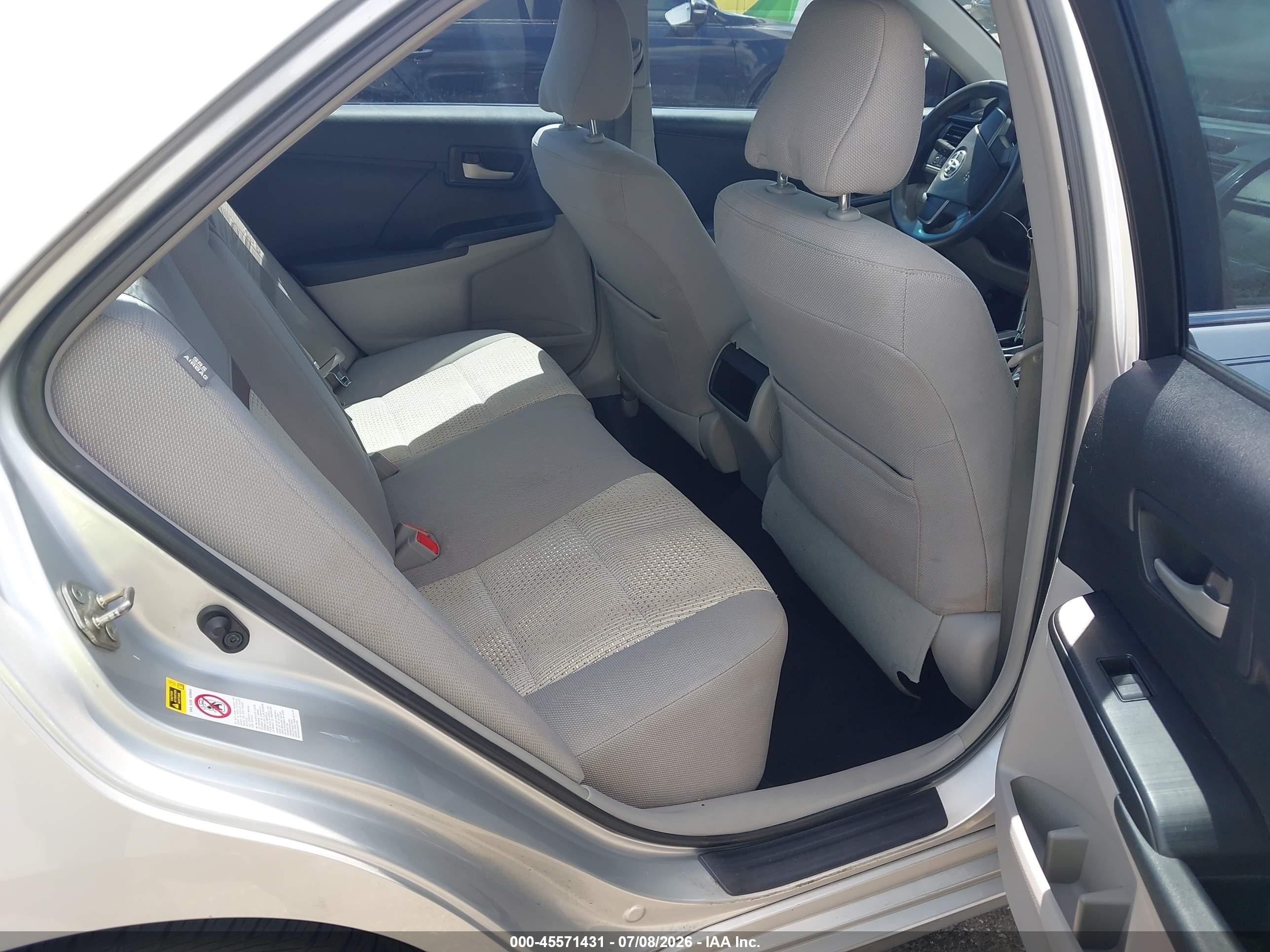 2012 Toyota Camry L Silver vin: 4T1BF1FK8CU633683
