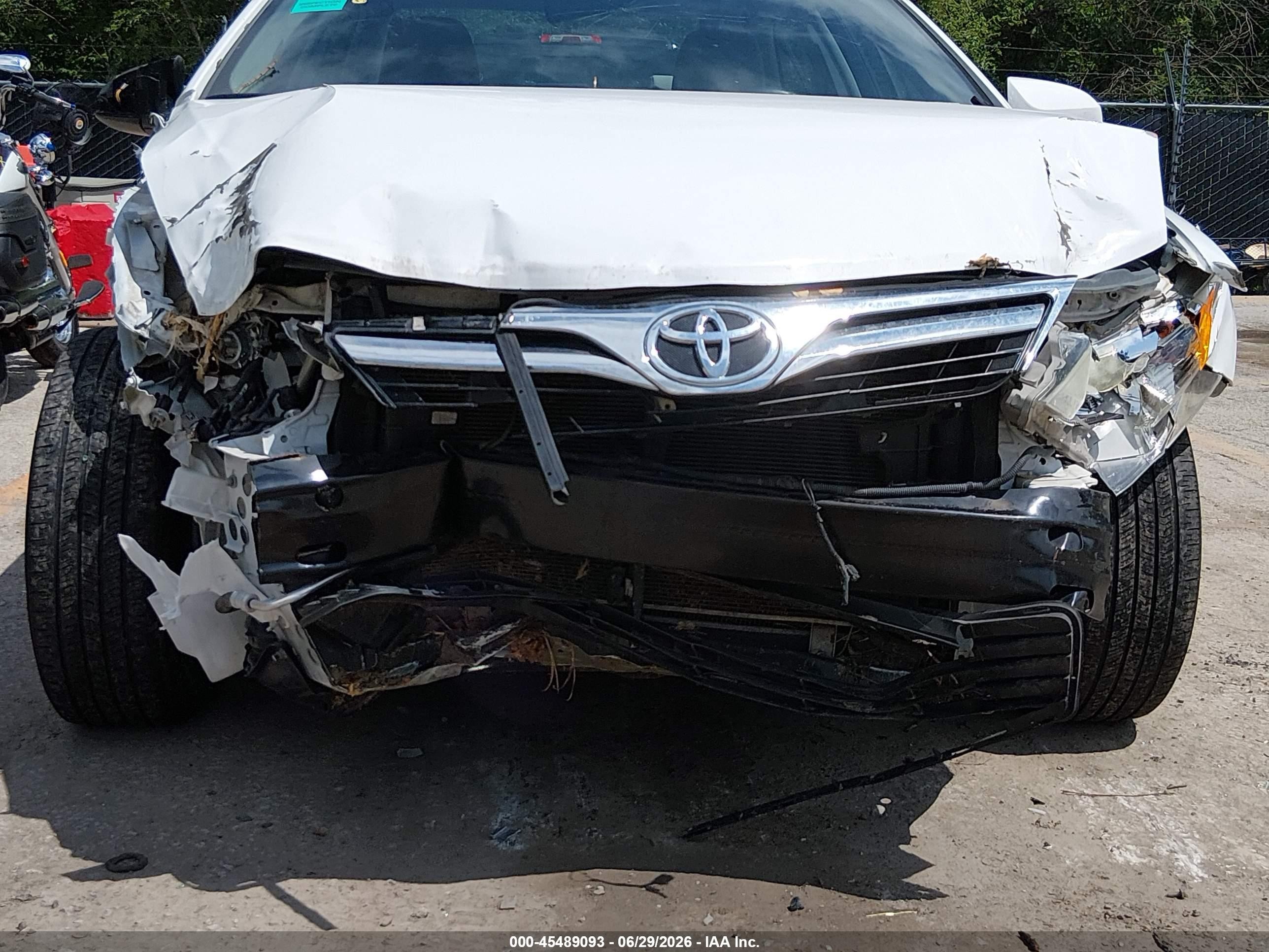 2013 Toyota Camry Le White vin: 4T1BF1FK8DU205730