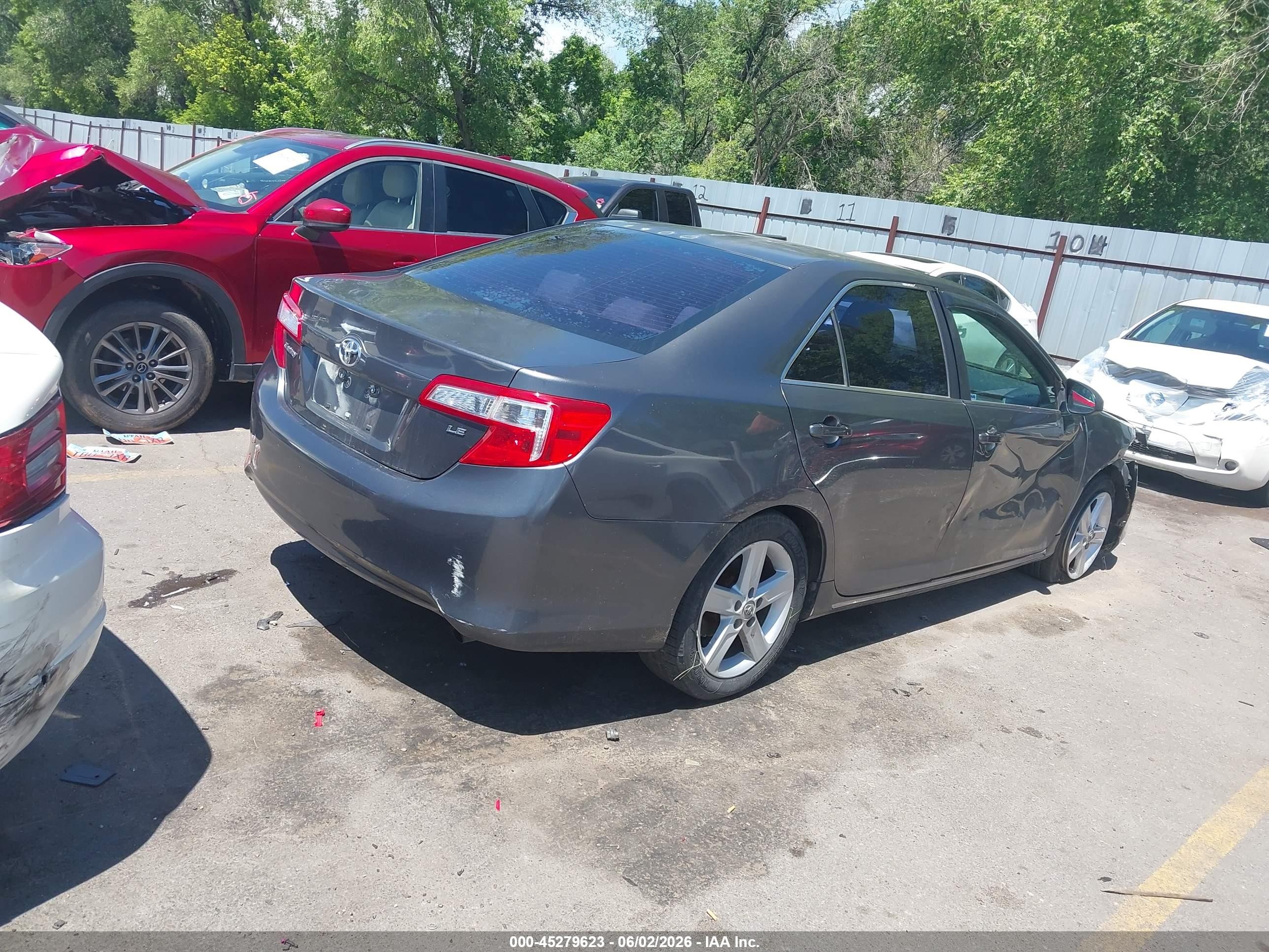 2013 Toyota Camry Le Серебряный vin: 4T1BF1FK8DU212029
