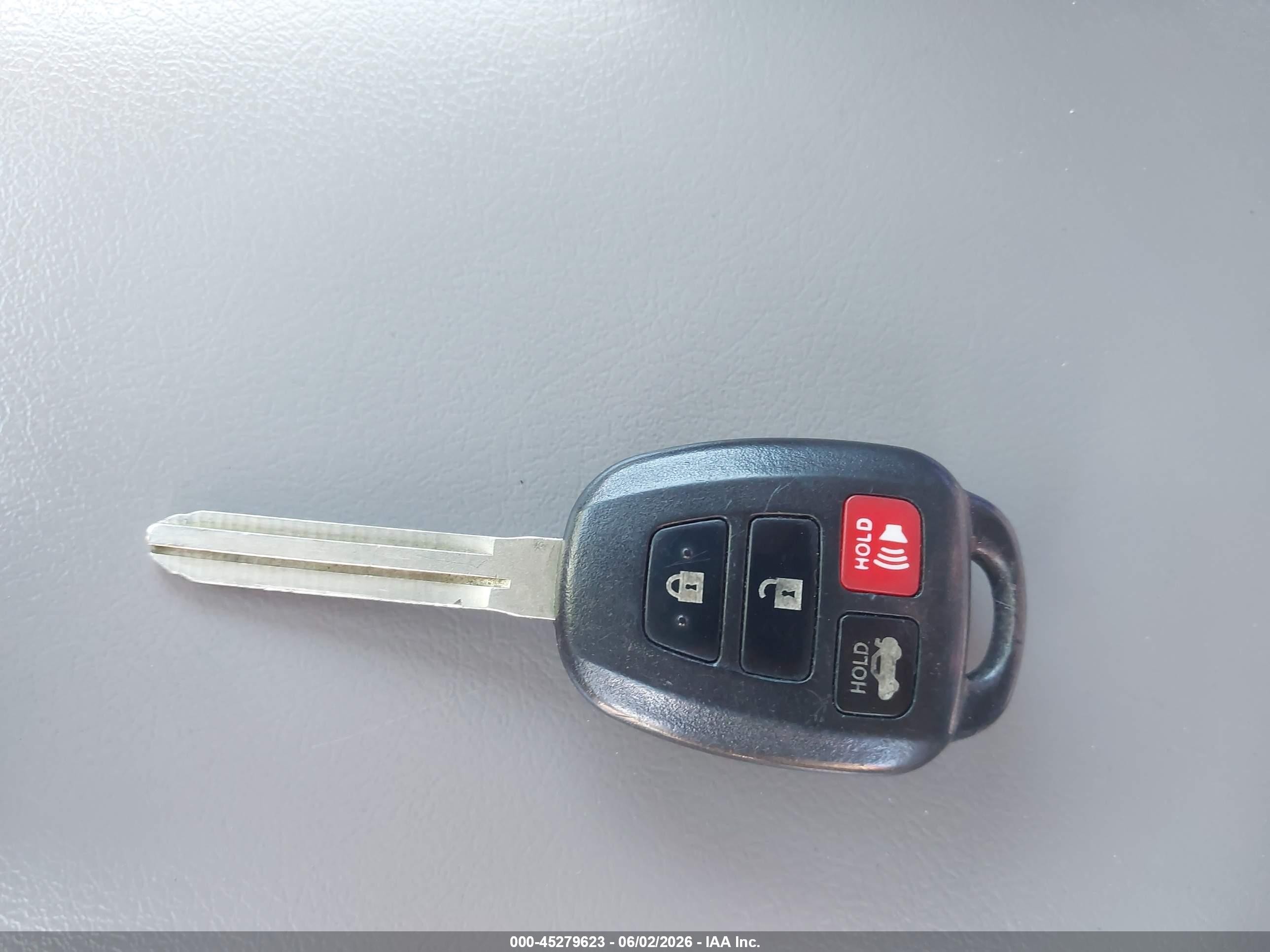 2013 Toyota Camry Le Серебряный vin: 4T1BF1FK8DU212029