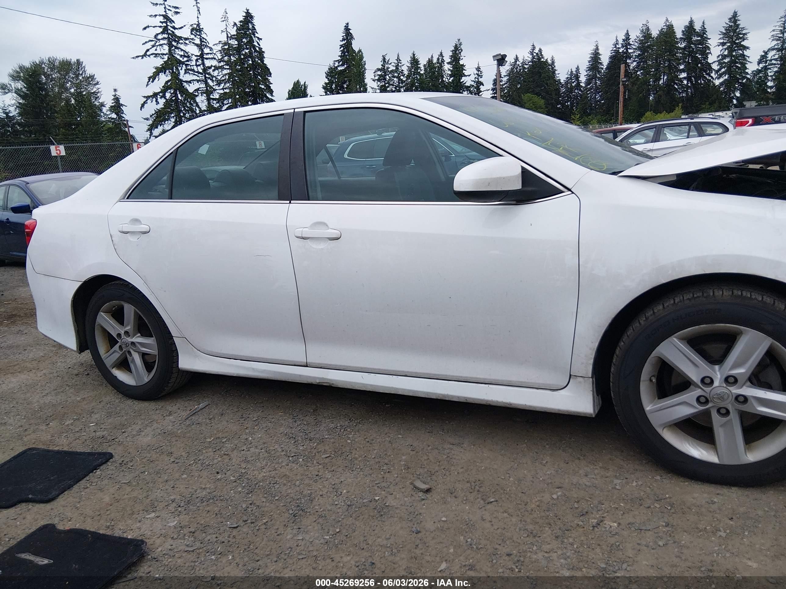 2013 Toyota Camry Se White vin: 4T1BF1FK8DU244141