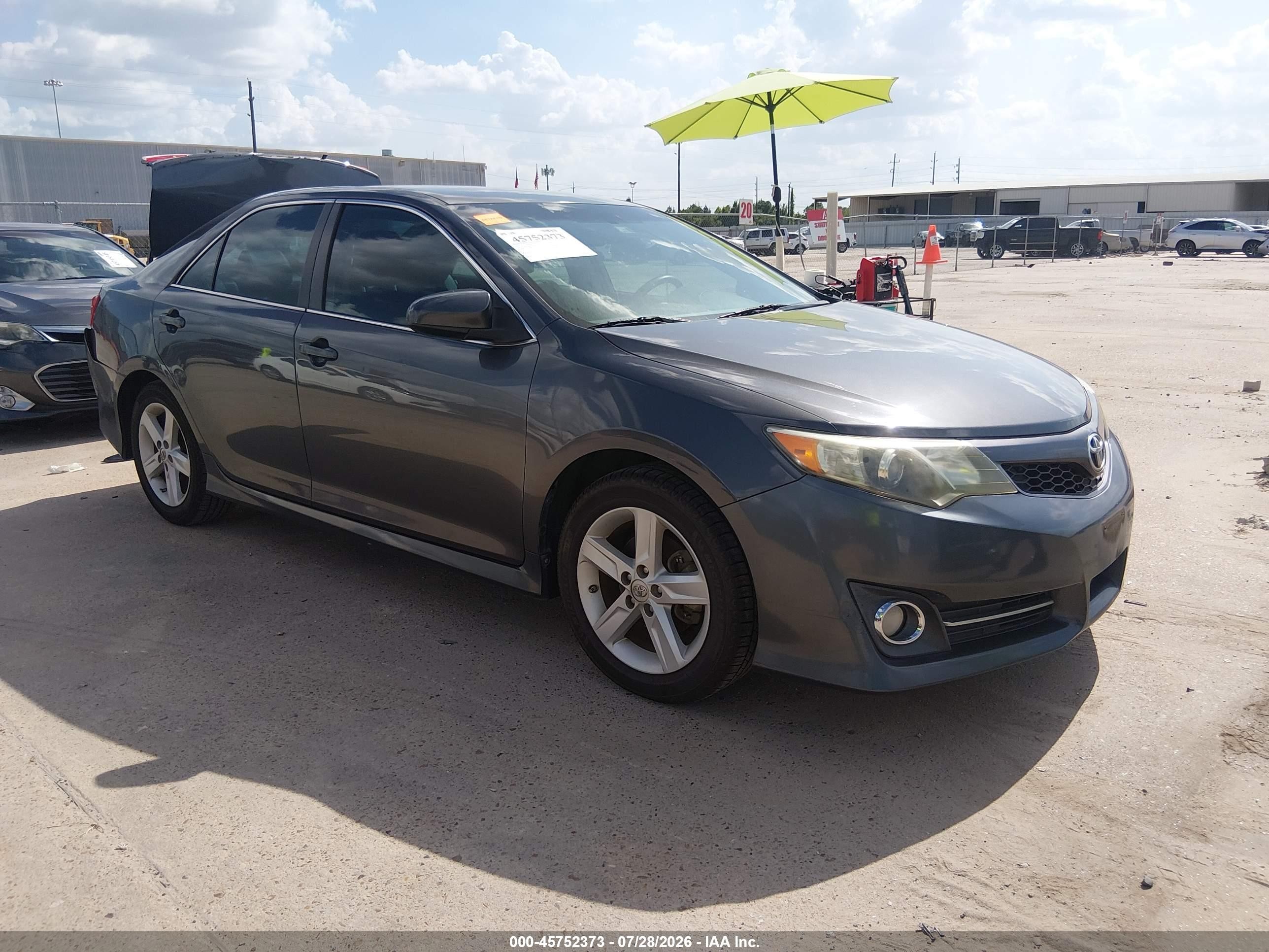 2013 Toyota Camry Se Gray vin: 4T1BF1FK8DU287426