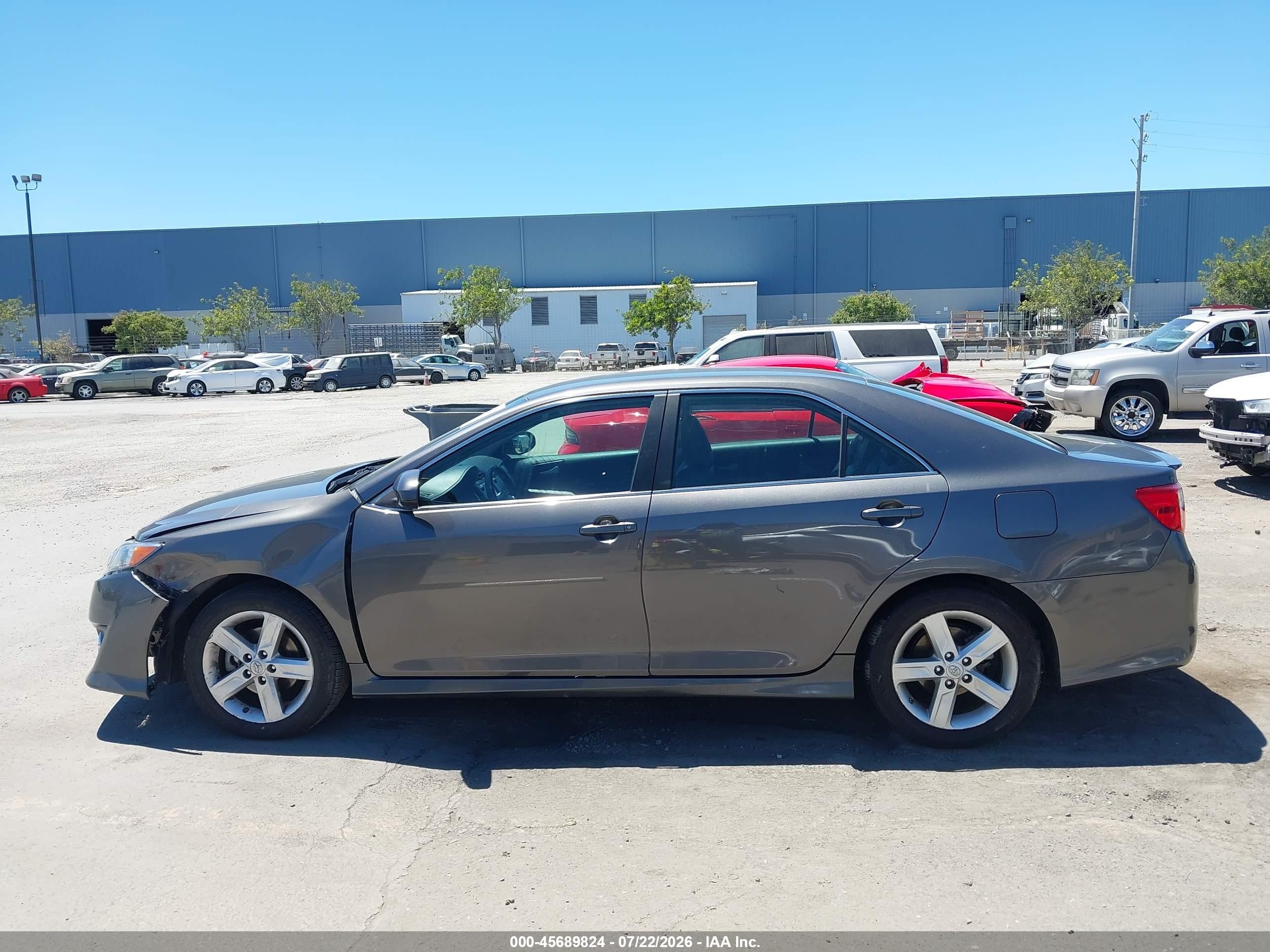 2013 Toyota Camry Se Gray vin: 4T1BF1FK8DU289743