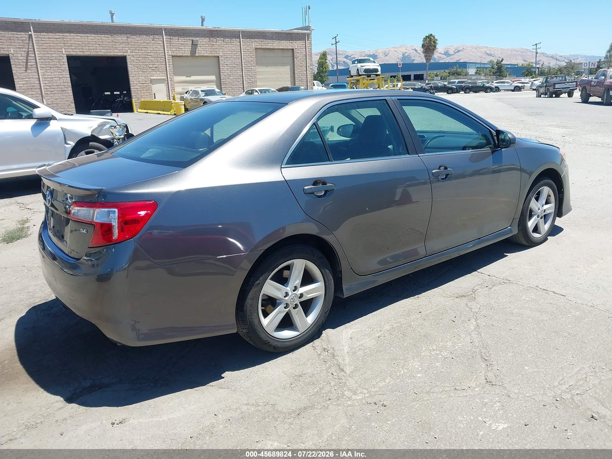 2013 Toyota Camry Se Gray vin: 4T1BF1FK8DU289743