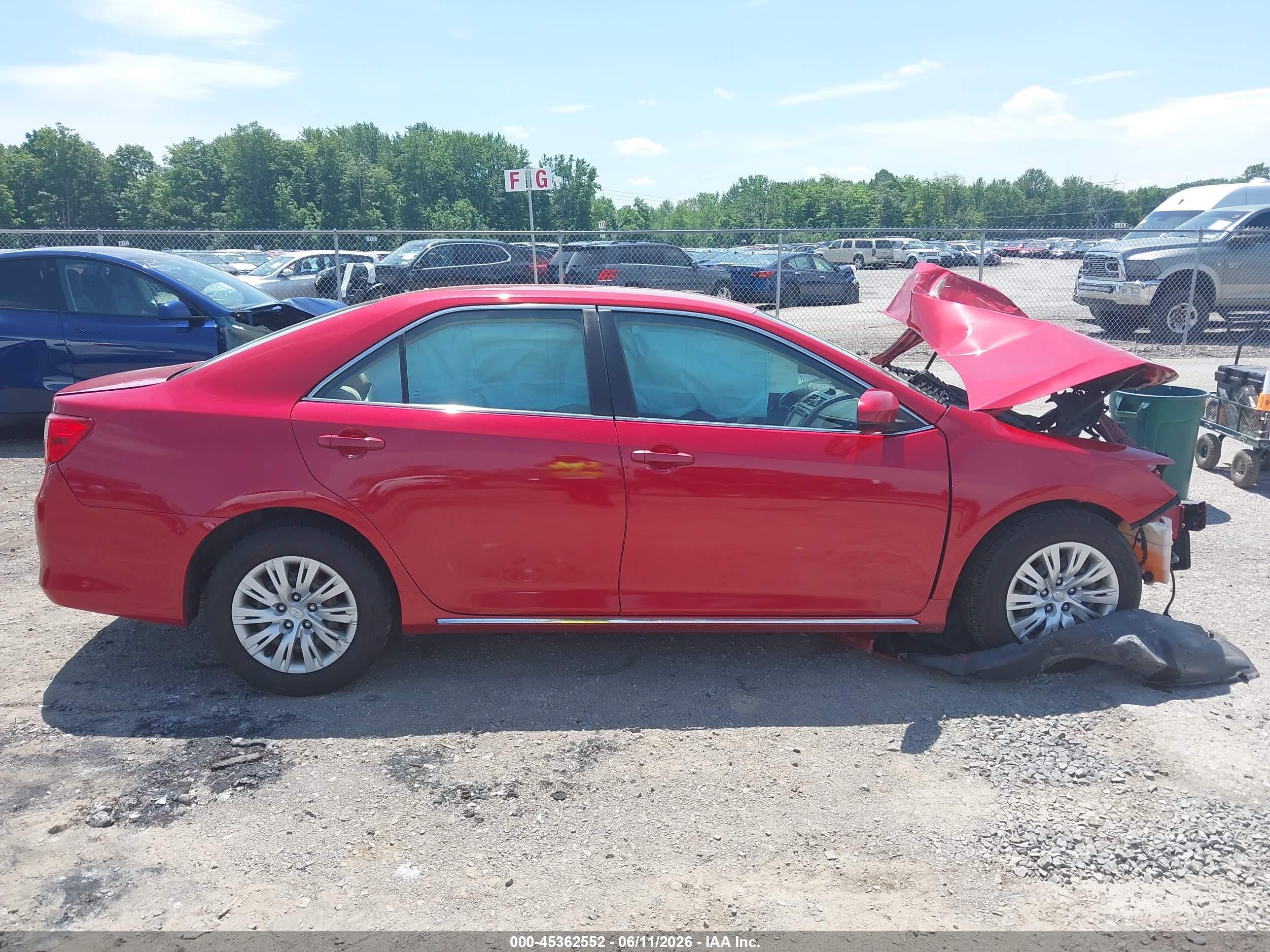 2013 Toyota Camry Le Red vin: 4T1BF1FK8DU642336
