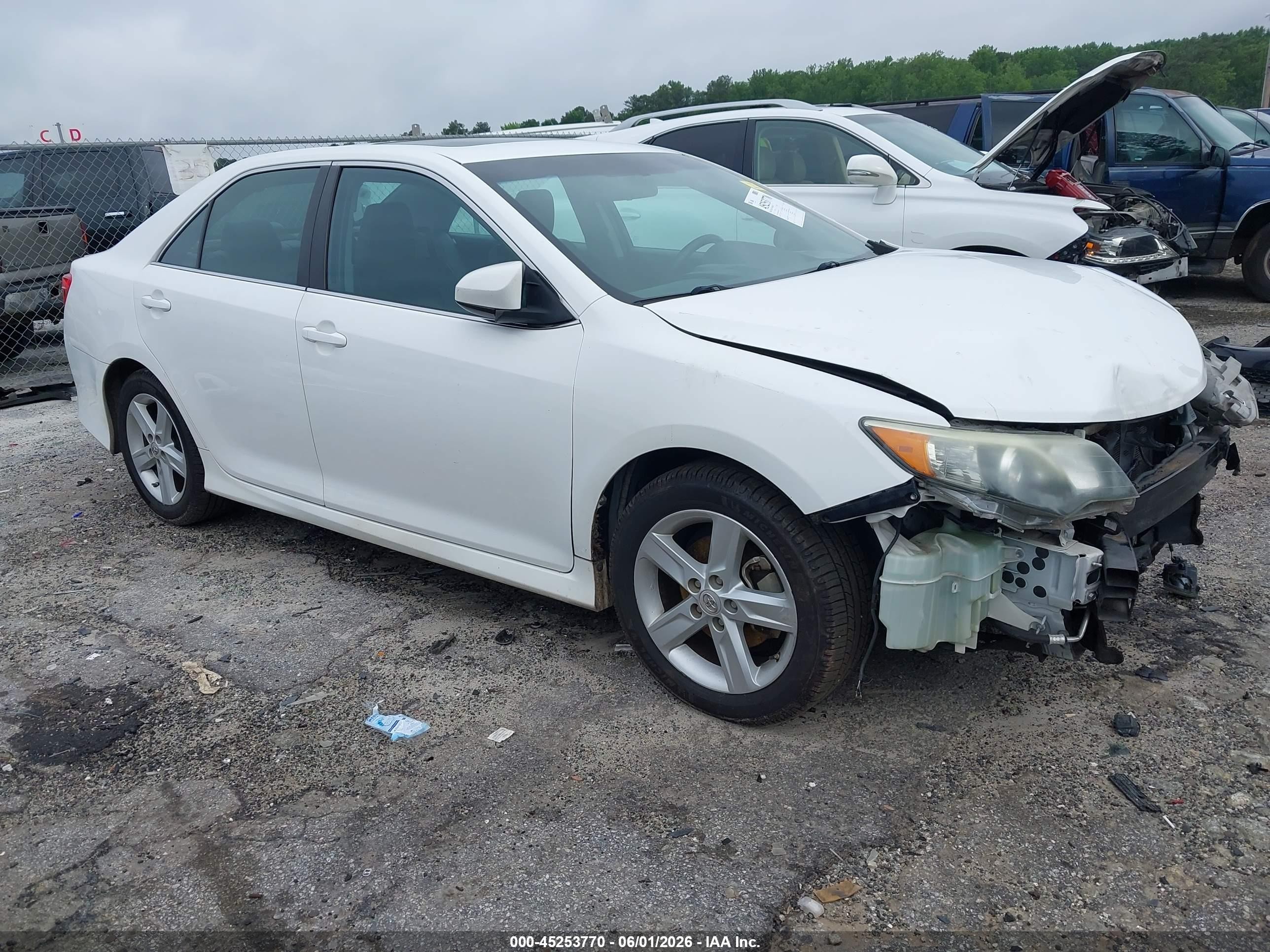 2013 Toyota Camry Se White vin: 4T1BF1FK8DU645382