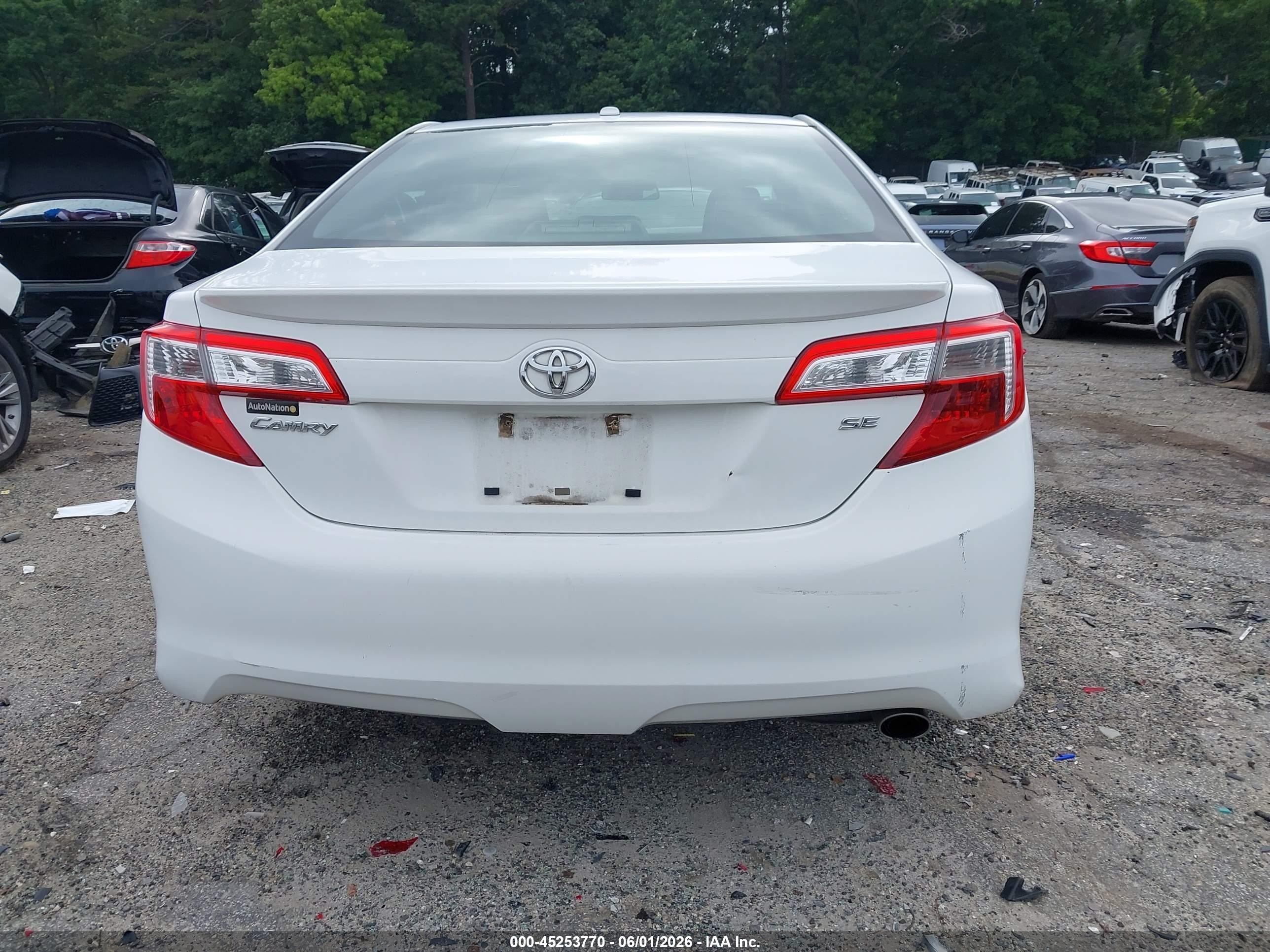 2013 Toyota Camry Se White vin: 4T1BF1FK8DU645382