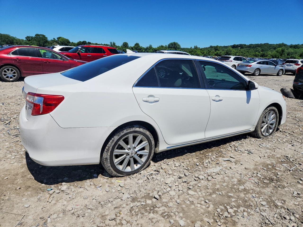 2013 Toyota Camry Xle White vin: 4T1BF1FK8DU648217