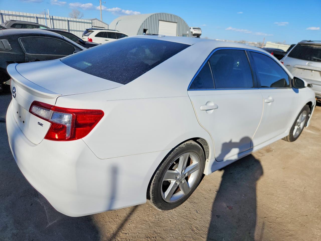 2013 Toyota Camry White vin: 4T1BF1FK8DU659993