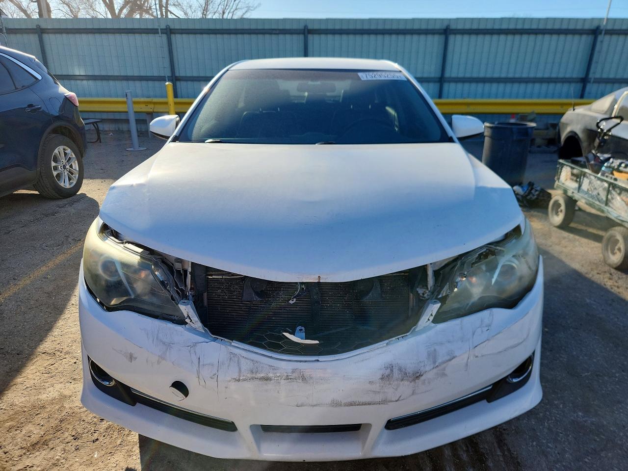 2013 Toyota Camry White vin: 4T1BF1FK8DU659993