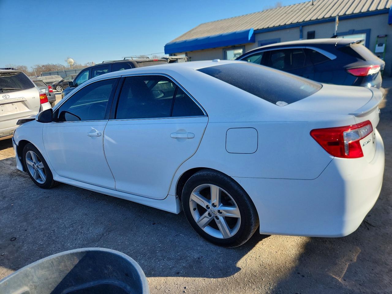 2013 Toyota Camry White vin: 4T1BF1FK8DU659993