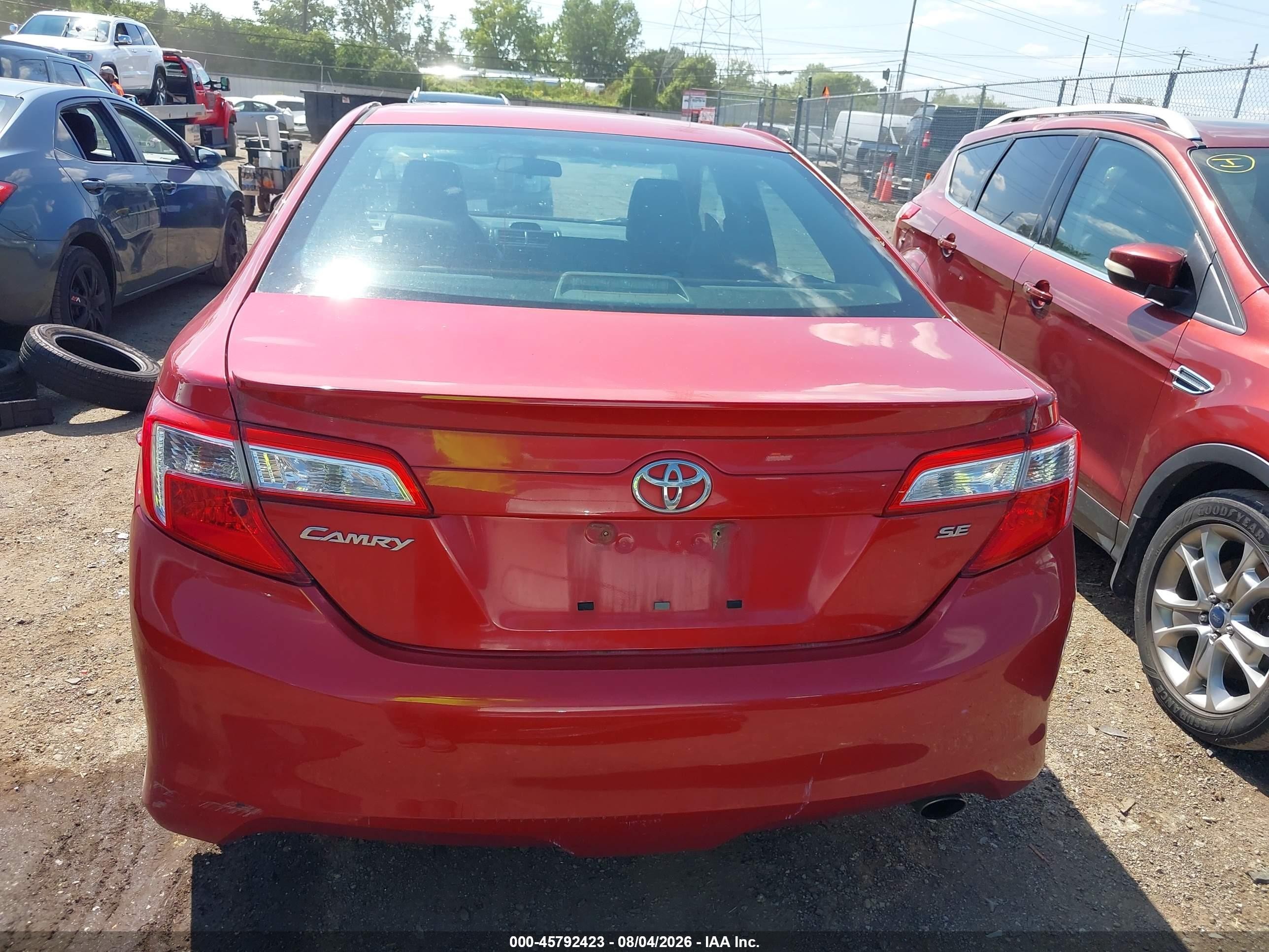 2013 Toyota Camry Se Red vin: 4T1BF1FK8DU665213
