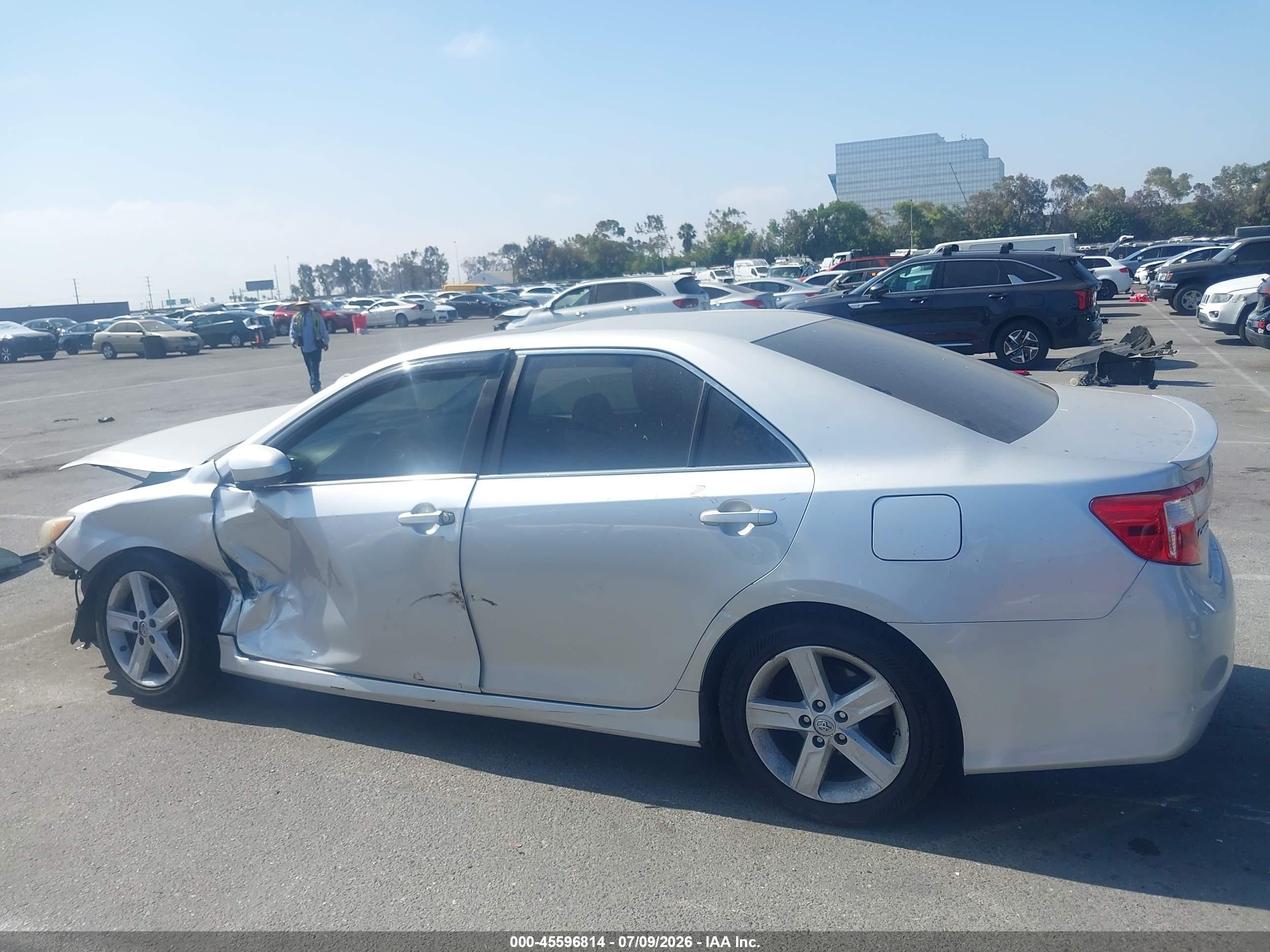 2013 Toyota Camry Se Silver vin: 4T1BF1FK8DU675711