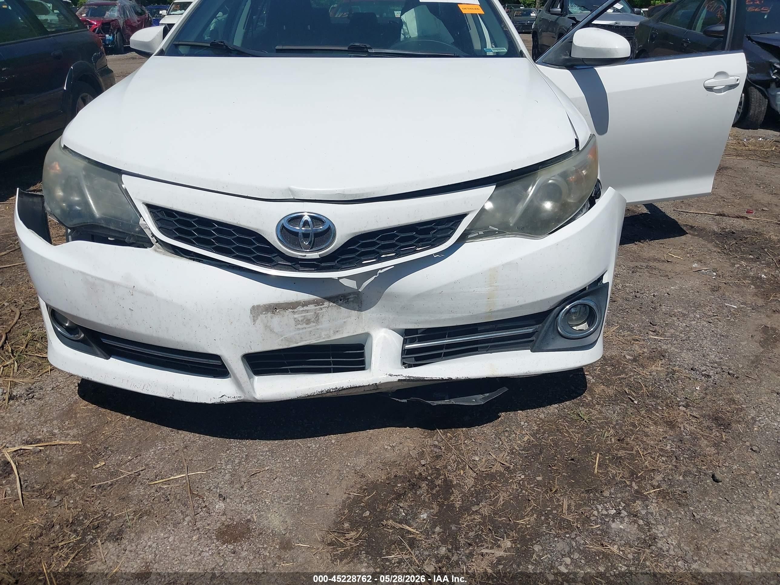 2013 Toyota Camry Se White vin: 4T1BF1FK8DU689978