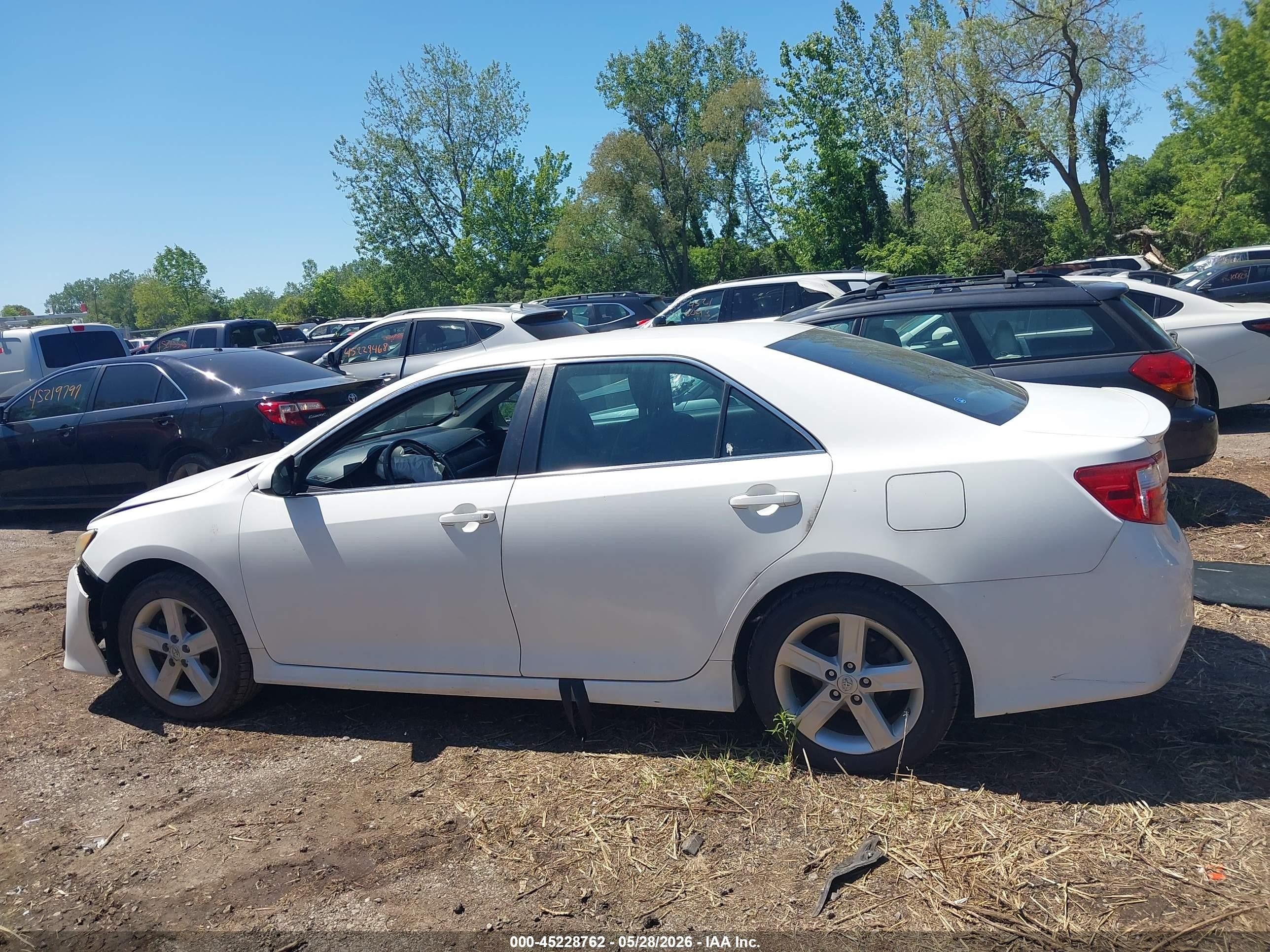 2013 Toyota Camry Se White vin: 4T1BF1FK8DU689978