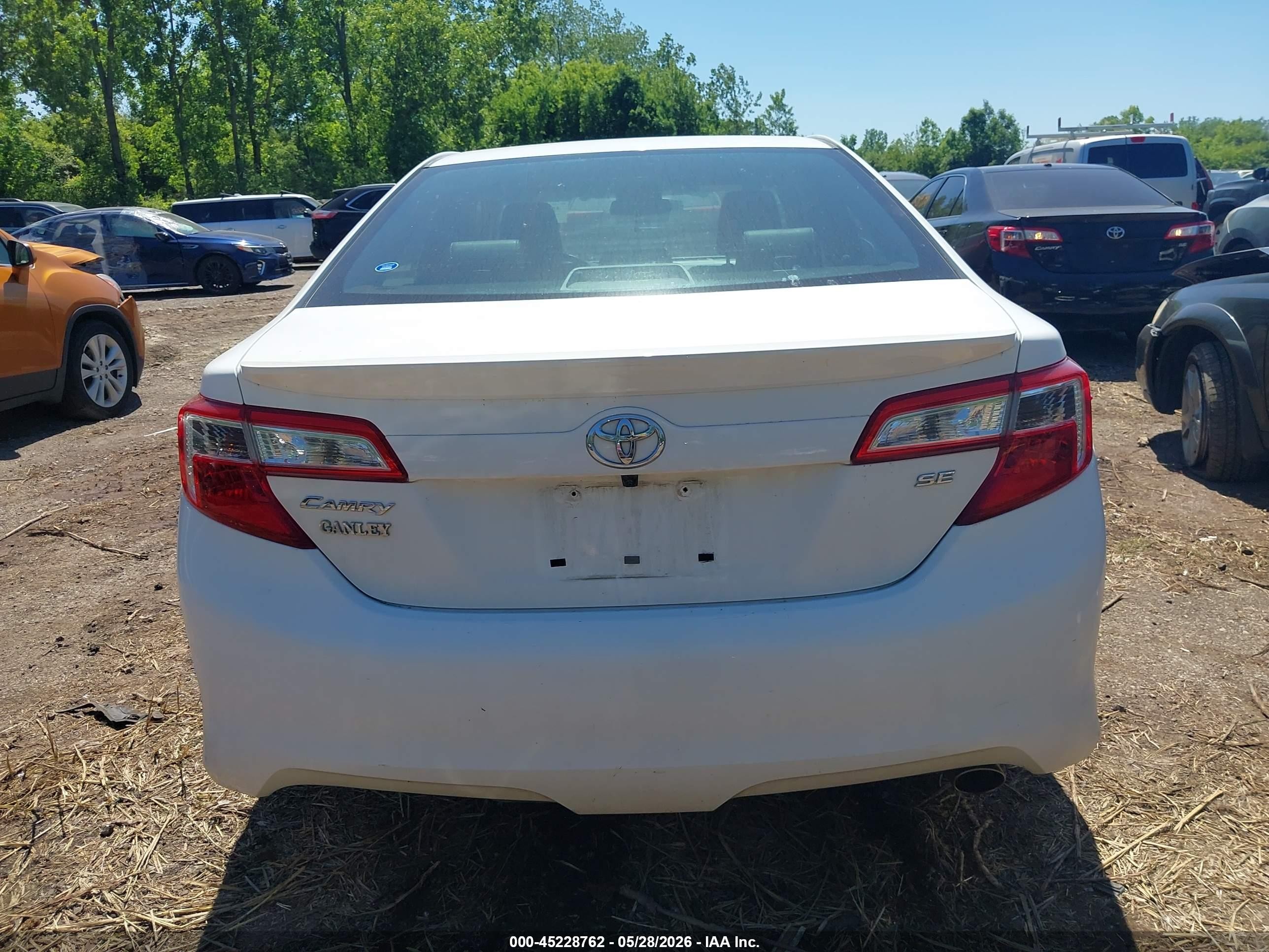 2013 Toyota Camry Se White vin: 4T1BF1FK8DU689978