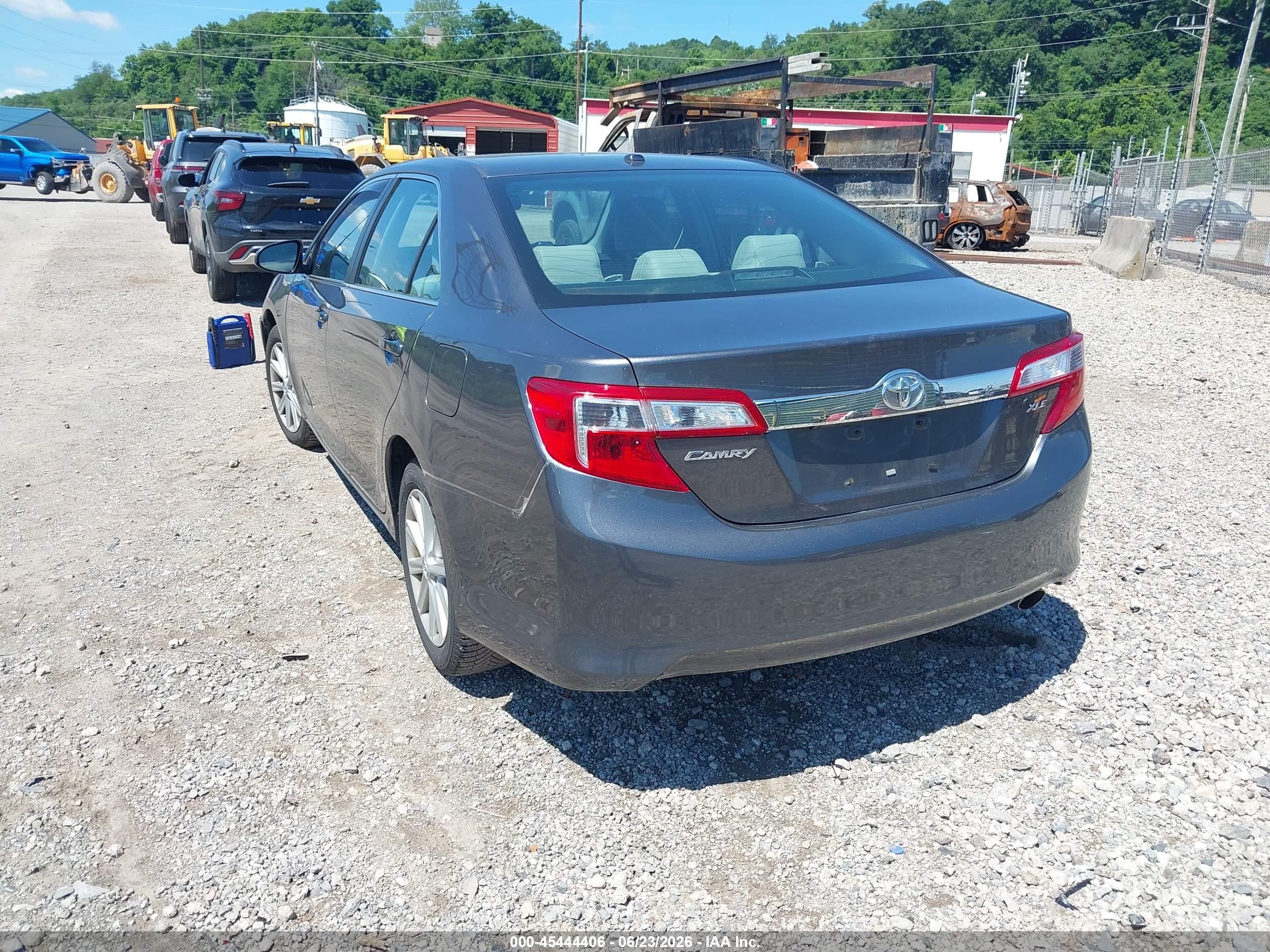 2013 Toyota Camry Xle Gray vin: 4T1BF1FK8DU697322