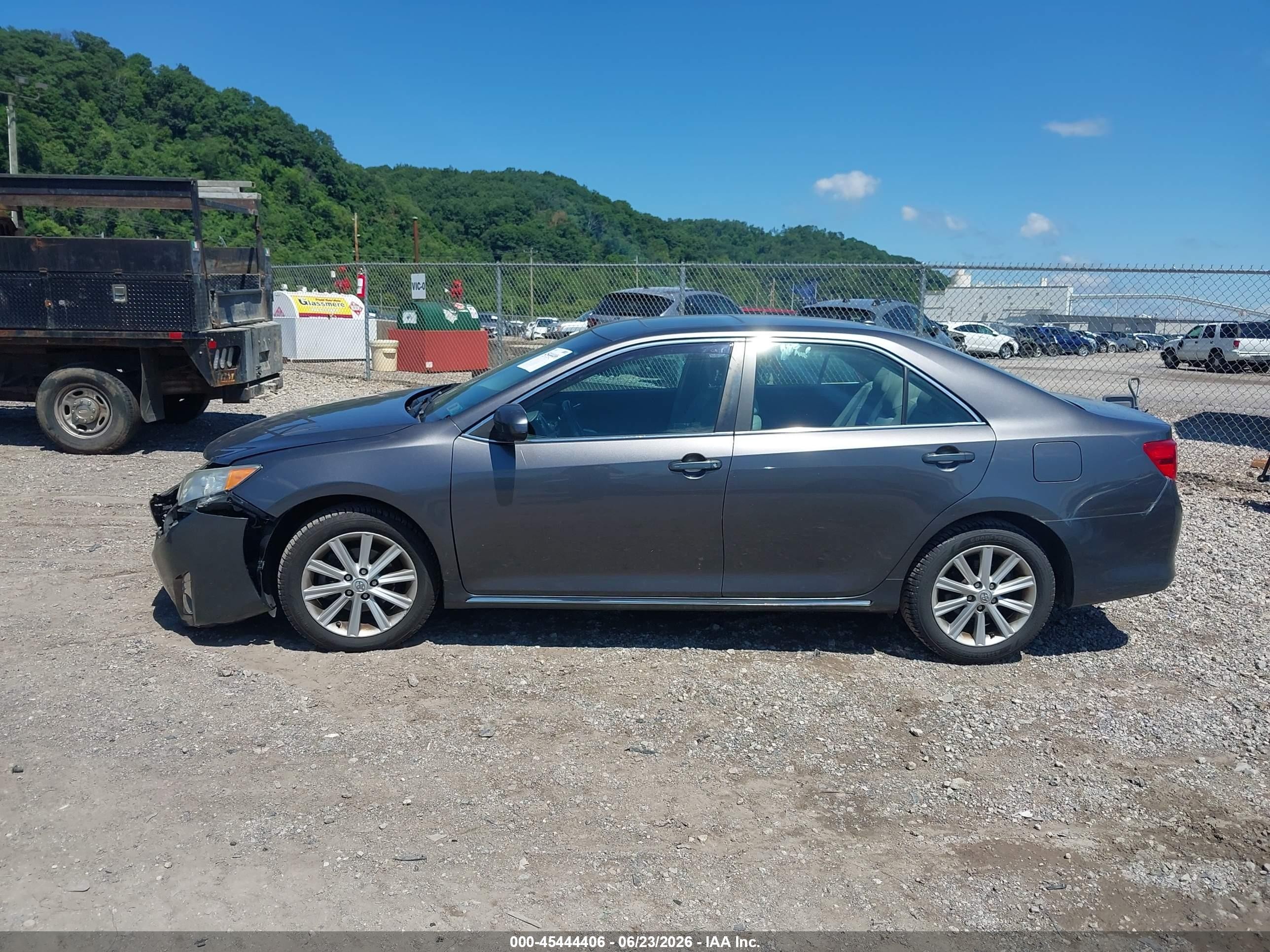 2013 Toyota Camry Xle Gray vin: 4T1BF1FK8DU697322