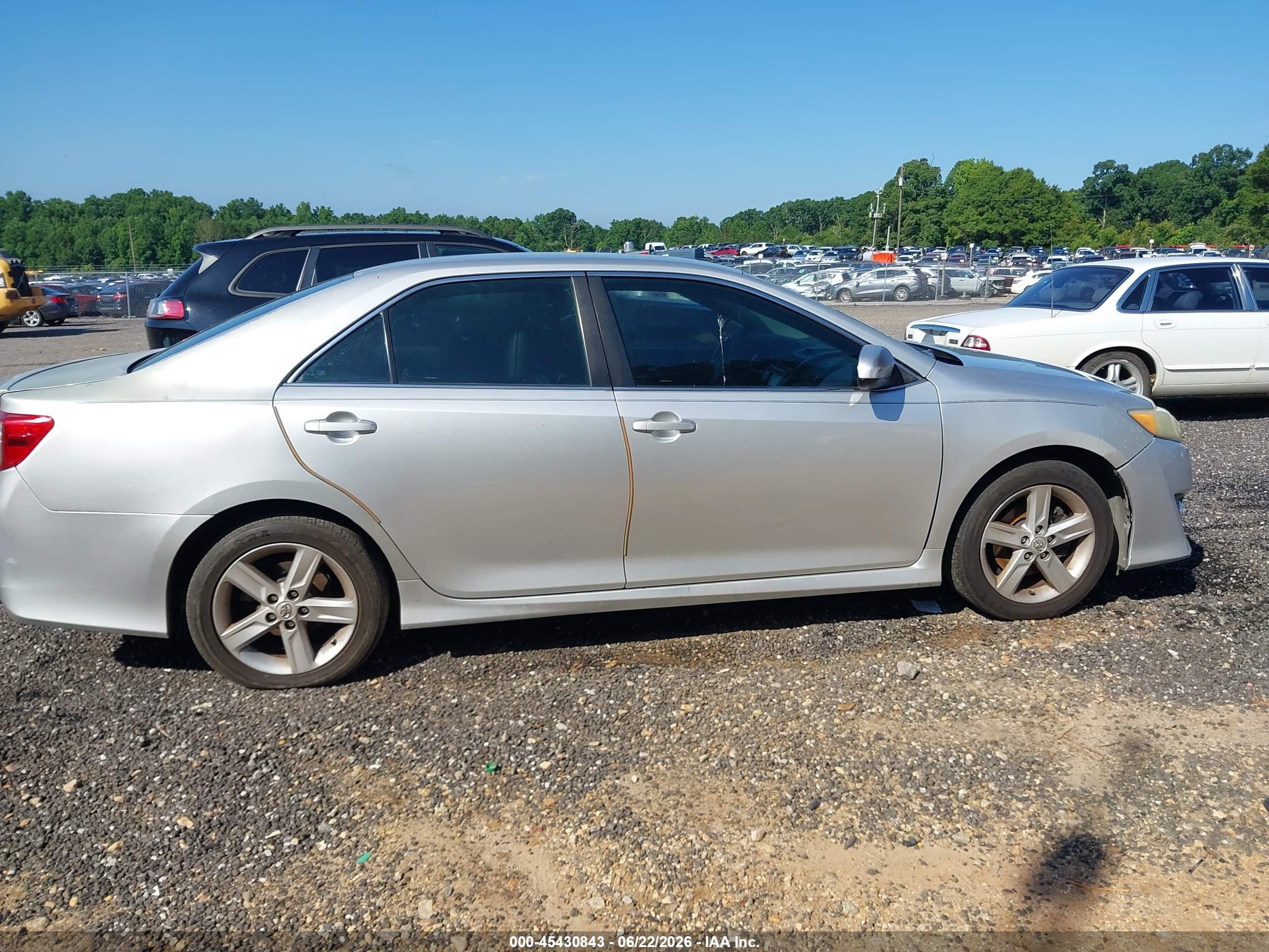 2013 Toyota Camry Se Silver vin: 4T1BF1FK8DU704205
