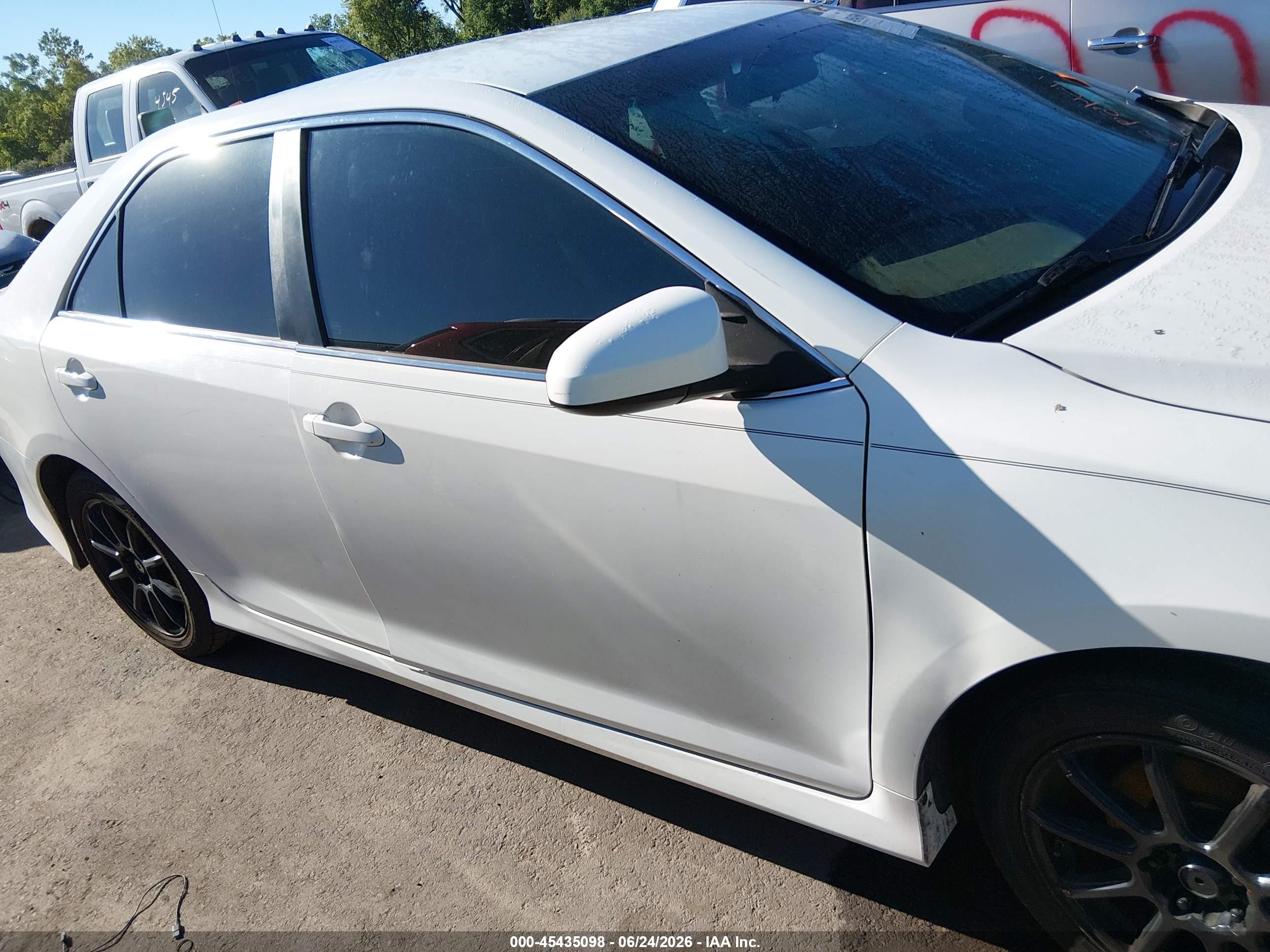 2013 Toyota Camry Se White vin: 4T1BF1FK8DU712806
