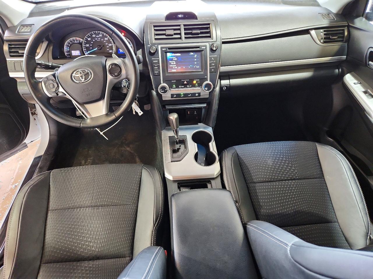 2014 Toyota Camry Se White vin: 4T1BF1FK8EU312018