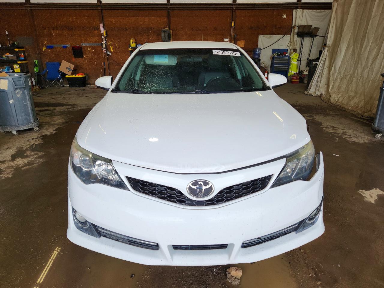 2014 Toyota Camry Se White vin: 4T1BF1FK8EU312018