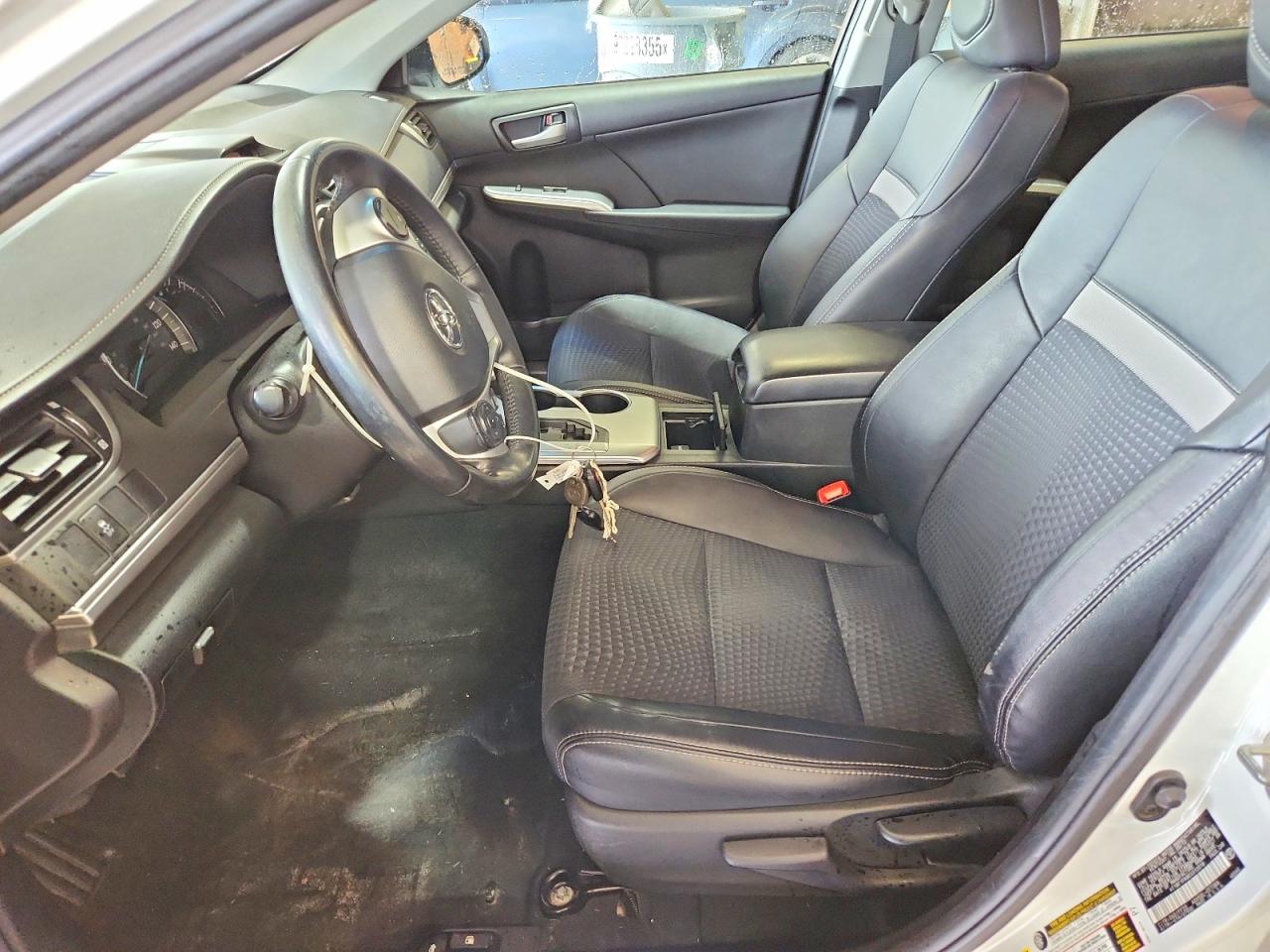 2014 Toyota Camry Se White vin: 4T1BF1FK8EU312018
