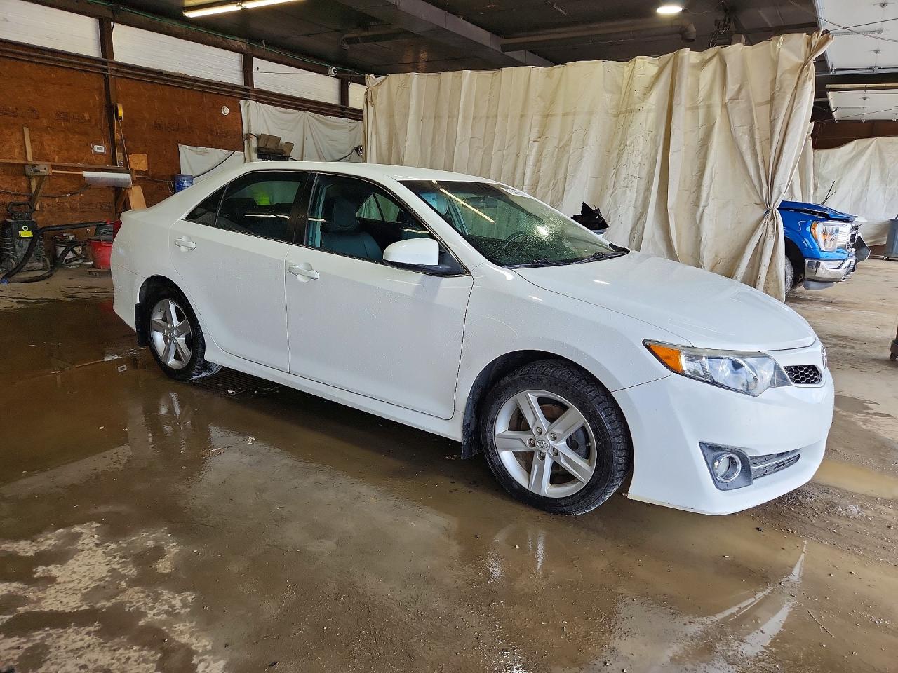 2014 Toyota Camry Se White vin: 4T1BF1FK8EU312018