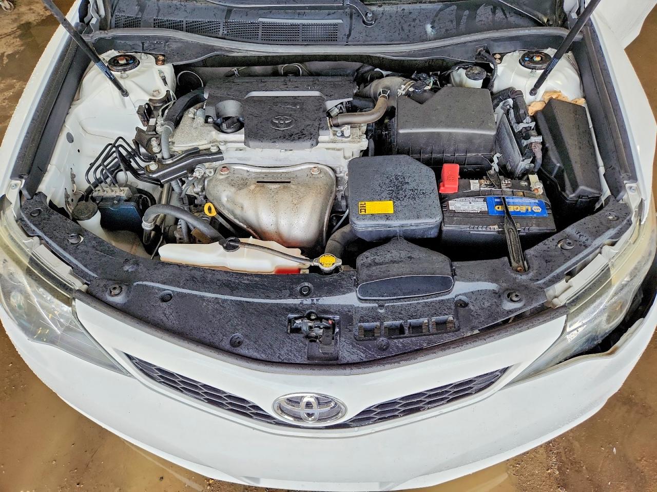 2014 Toyota Camry Se White vin: 4T1BF1FK8EU312018