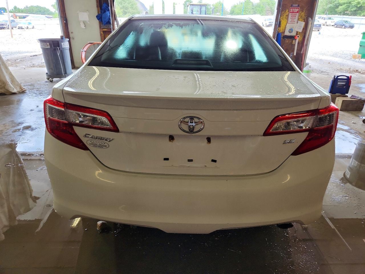 2014 Toyota Camry Se White vin: 4T1BF1FK8EU312018