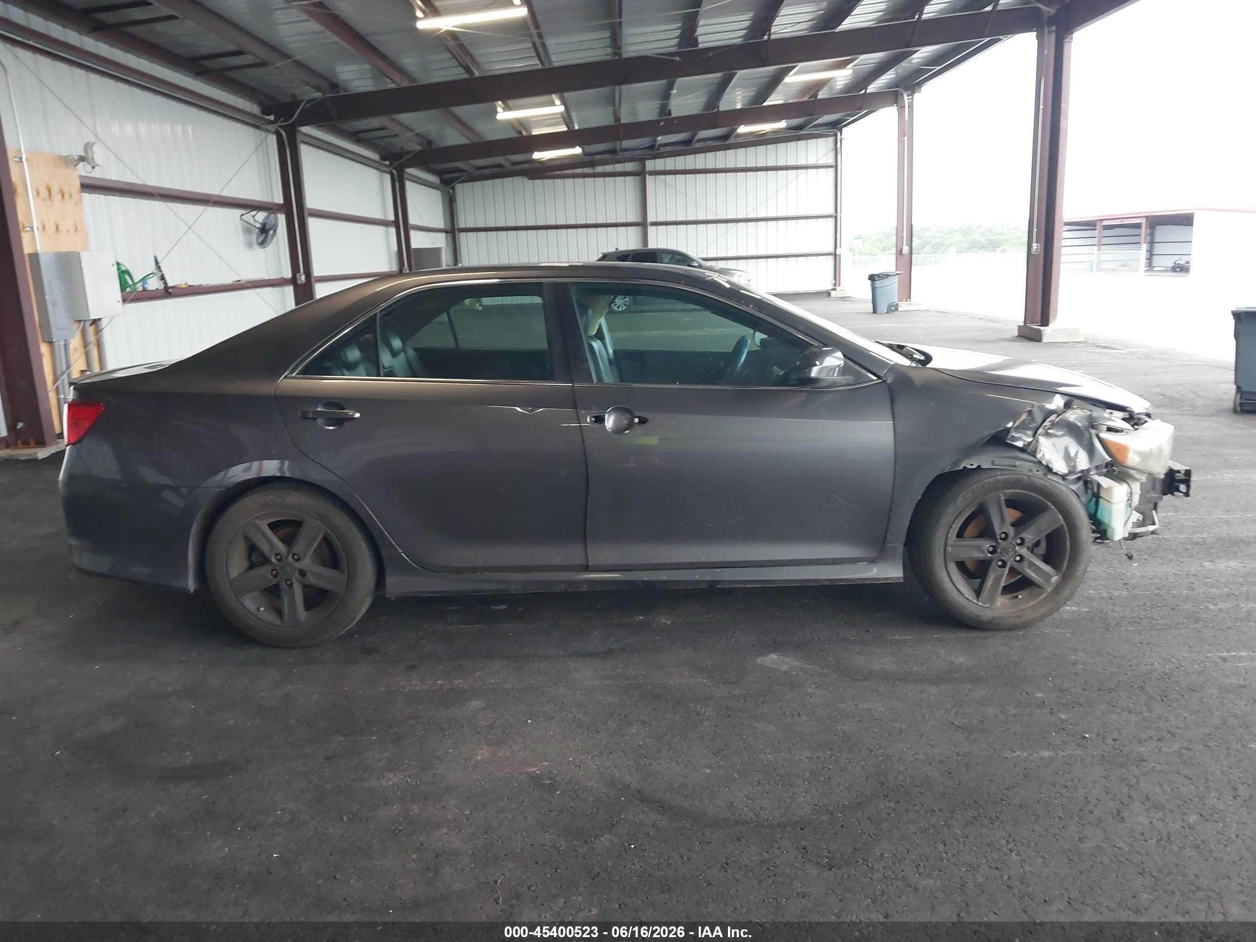 2014 Toyota Camry Se Gray vin: 4T1BF1FK8EU318188