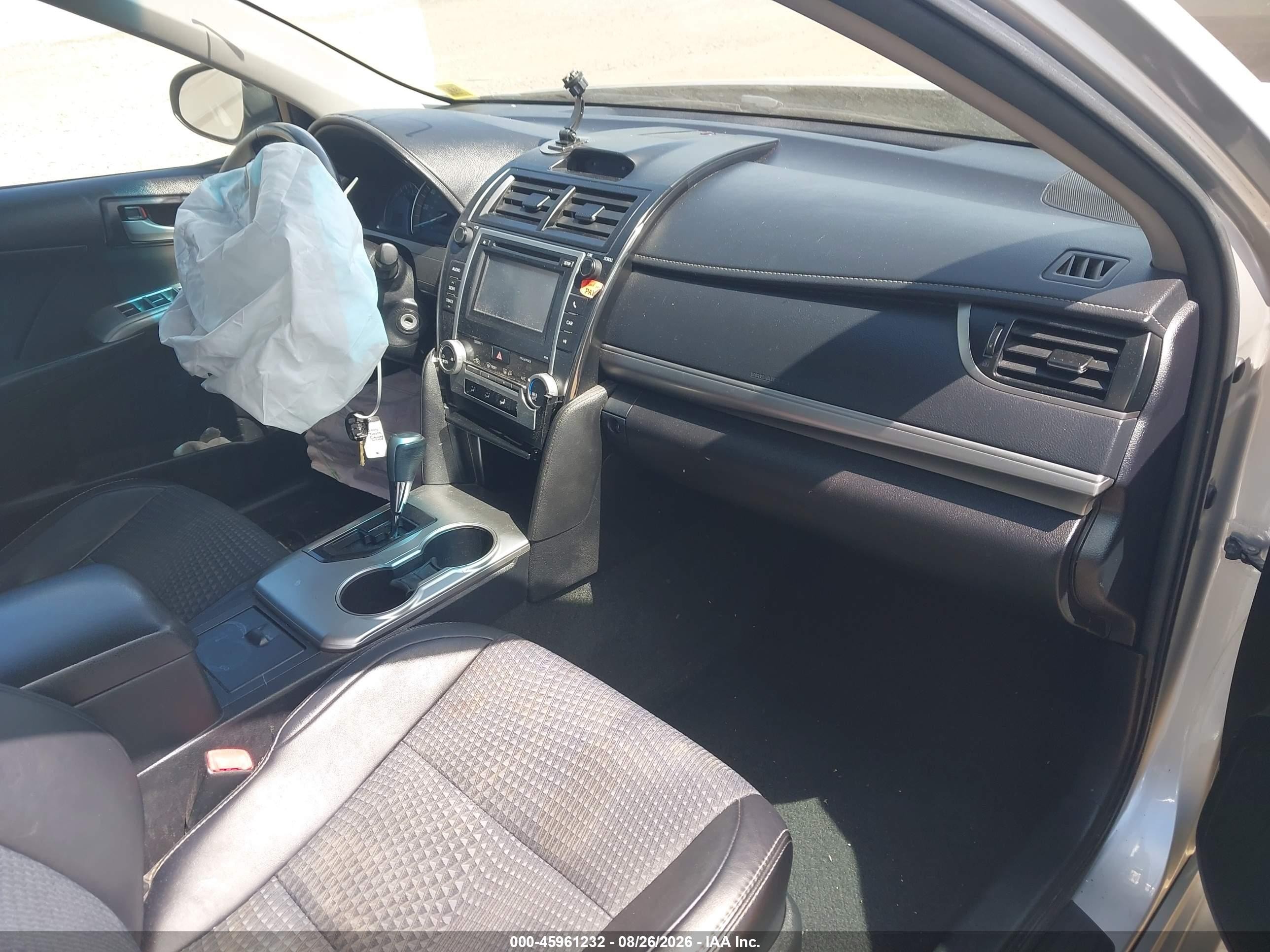 2014 Toyota Camry Se Серебряный vin: 4T1BF1FK8EU320698
