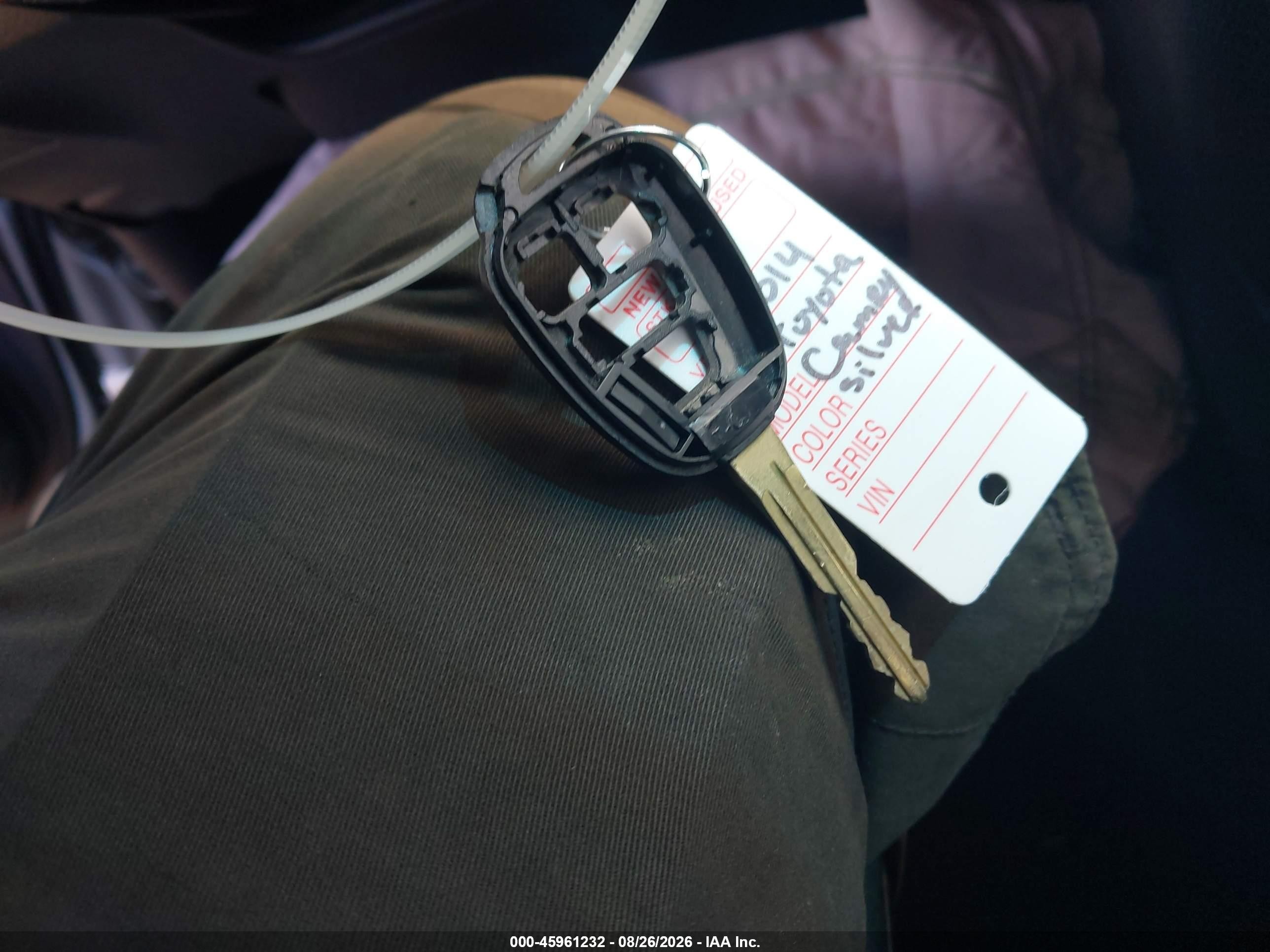 2014 Toyota Camry Se Серебряный vin: 4T1BF1FK8EU320698