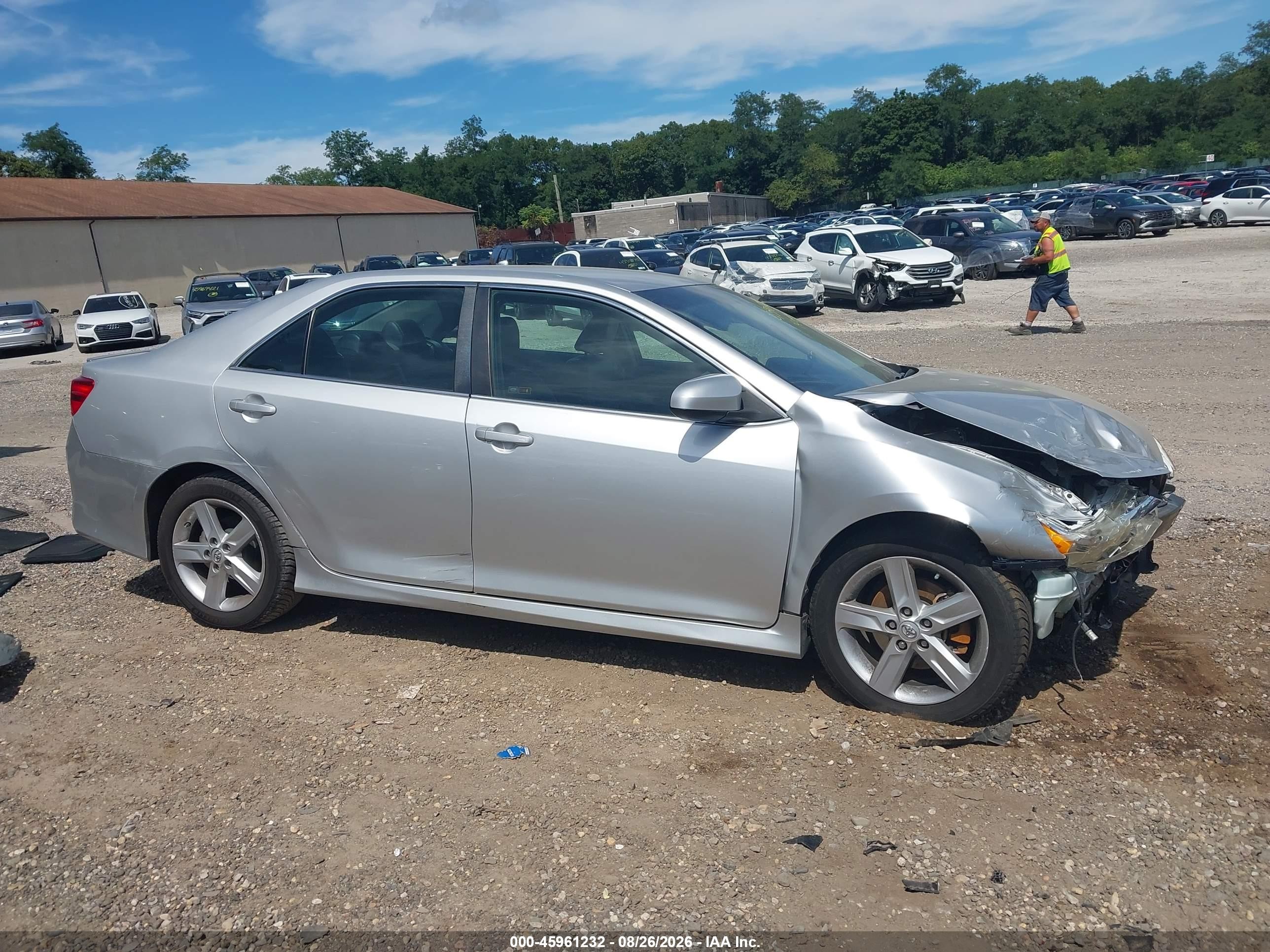 2014 Toyota Camry Se Серебряный vin: 4T1BF1FK8EU320698