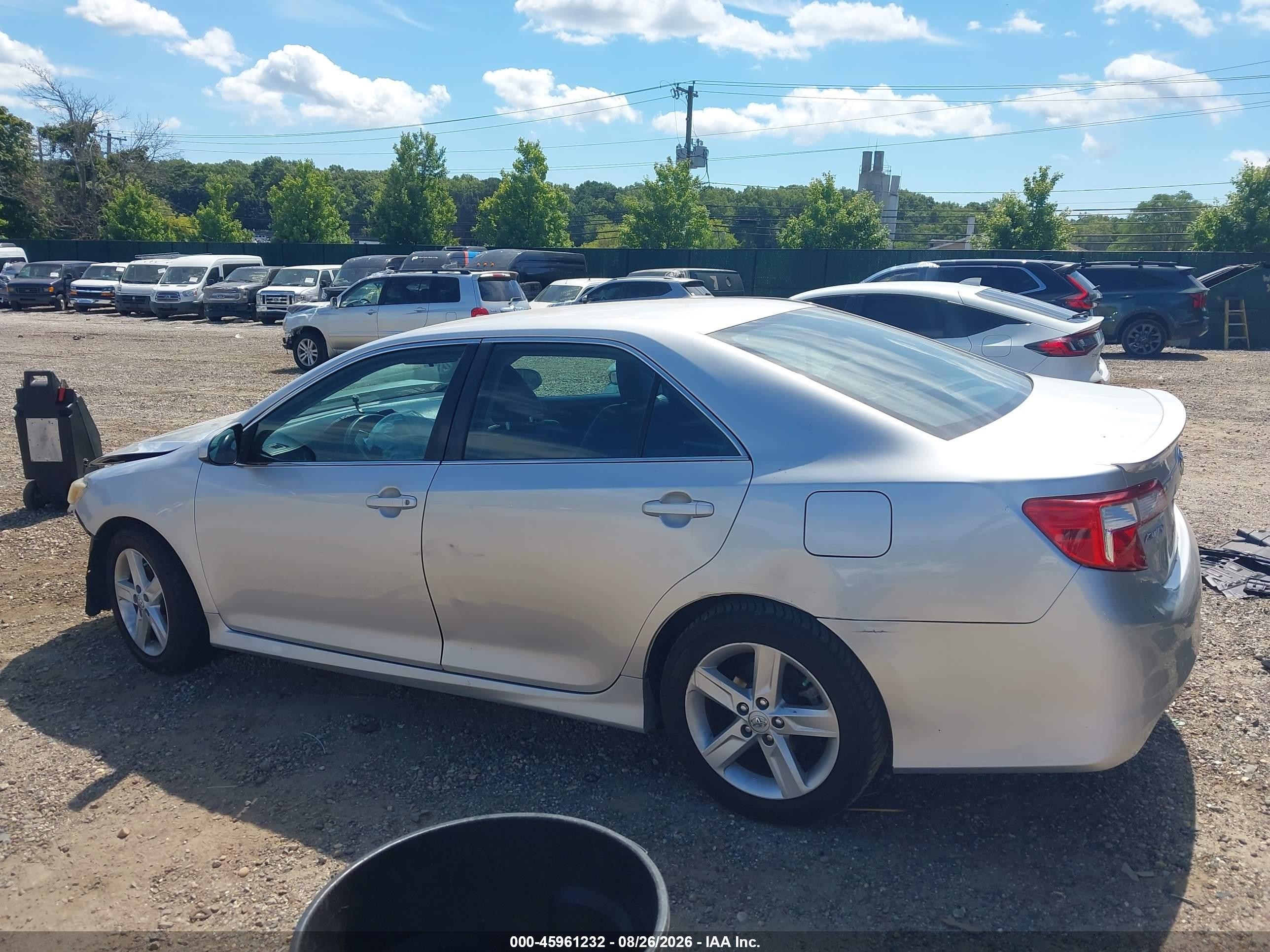 2014 Toyota Camry Se Серебряный vin: 4T1BF1FK8EU320698