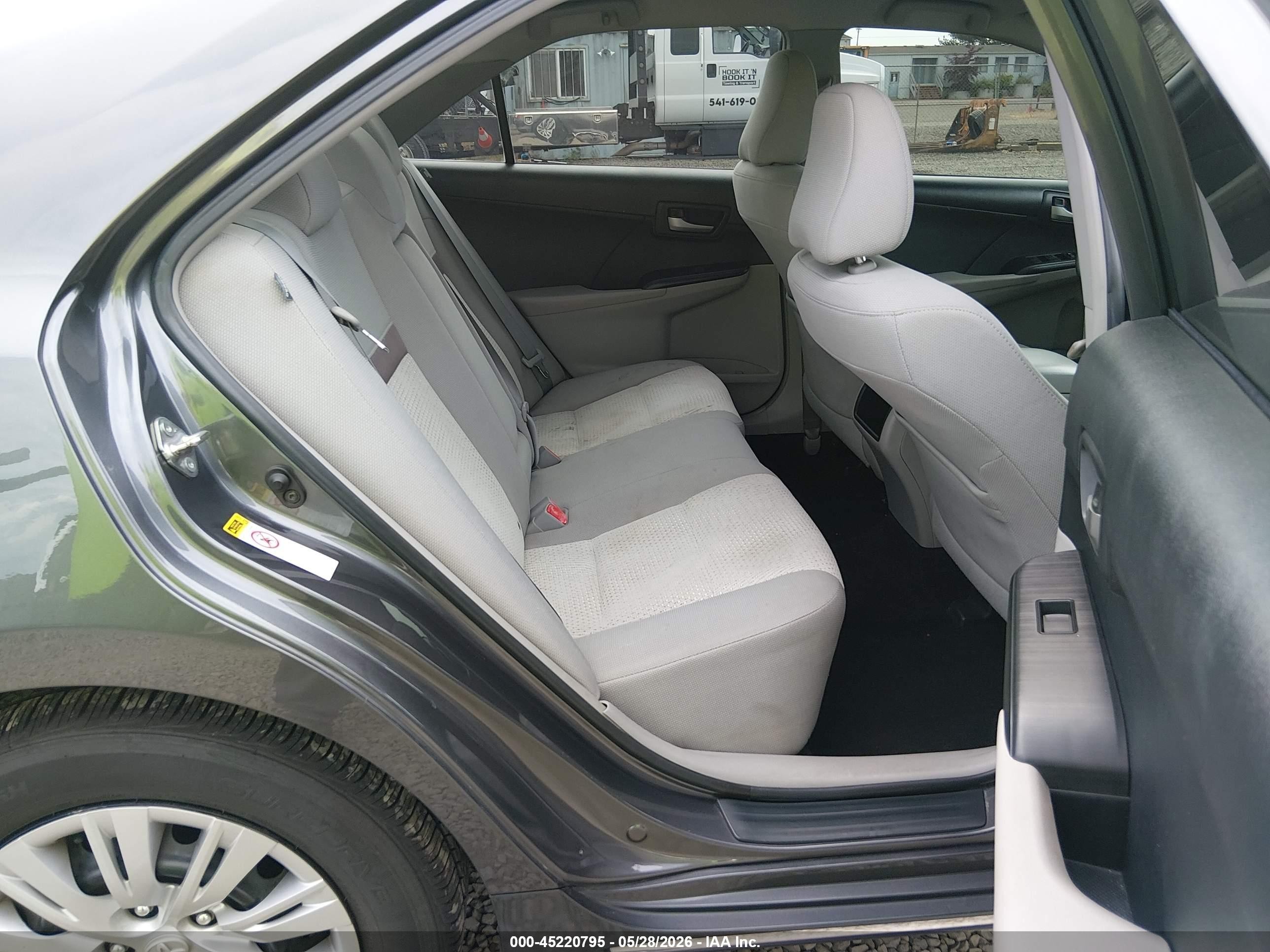 2014 Toyota Camry Le Gray vin: 4T1BF1FK8EU325013