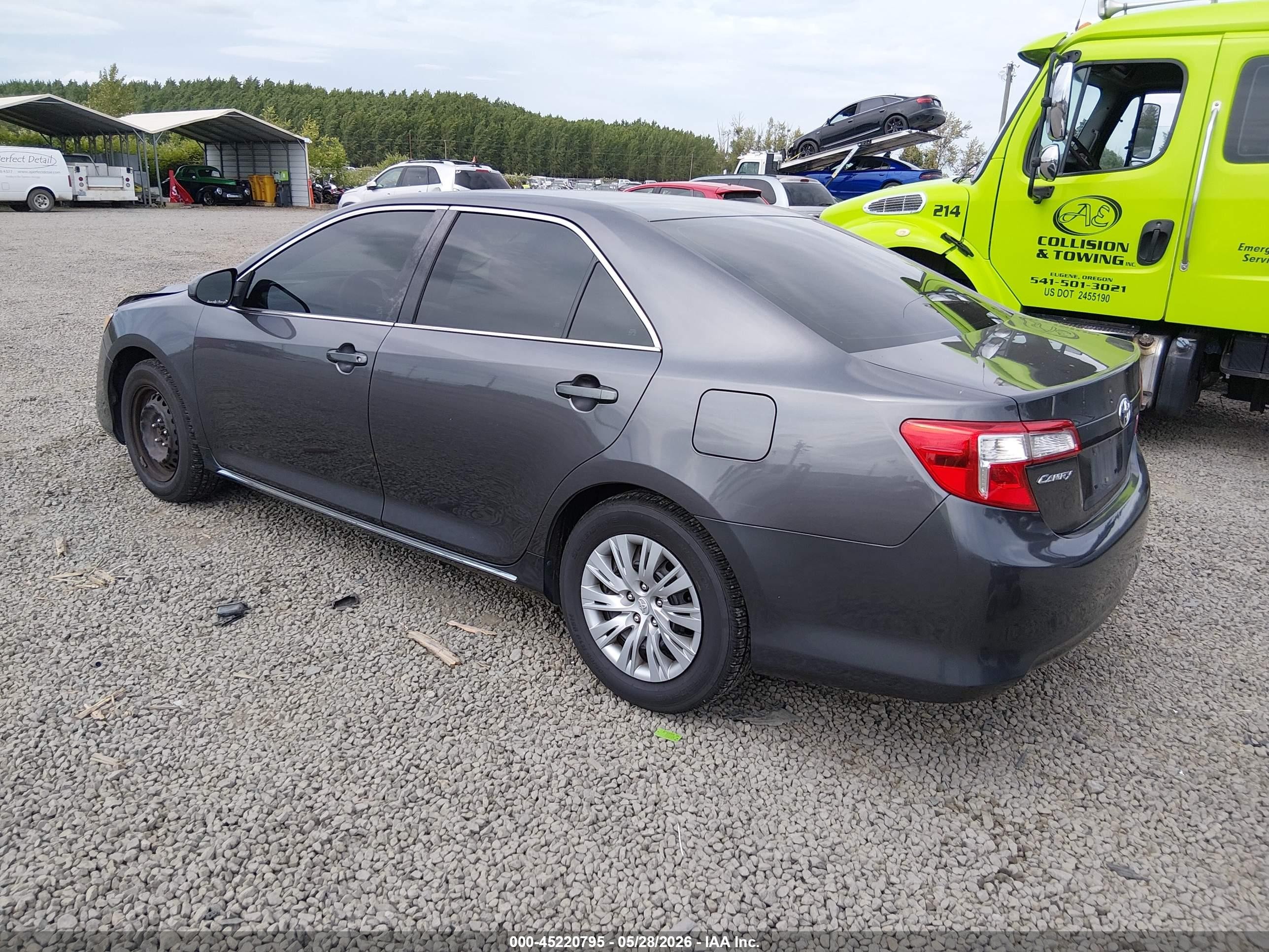 2014 Toyota Camry Le Gray vin: 4T1BF1FK8EU325013