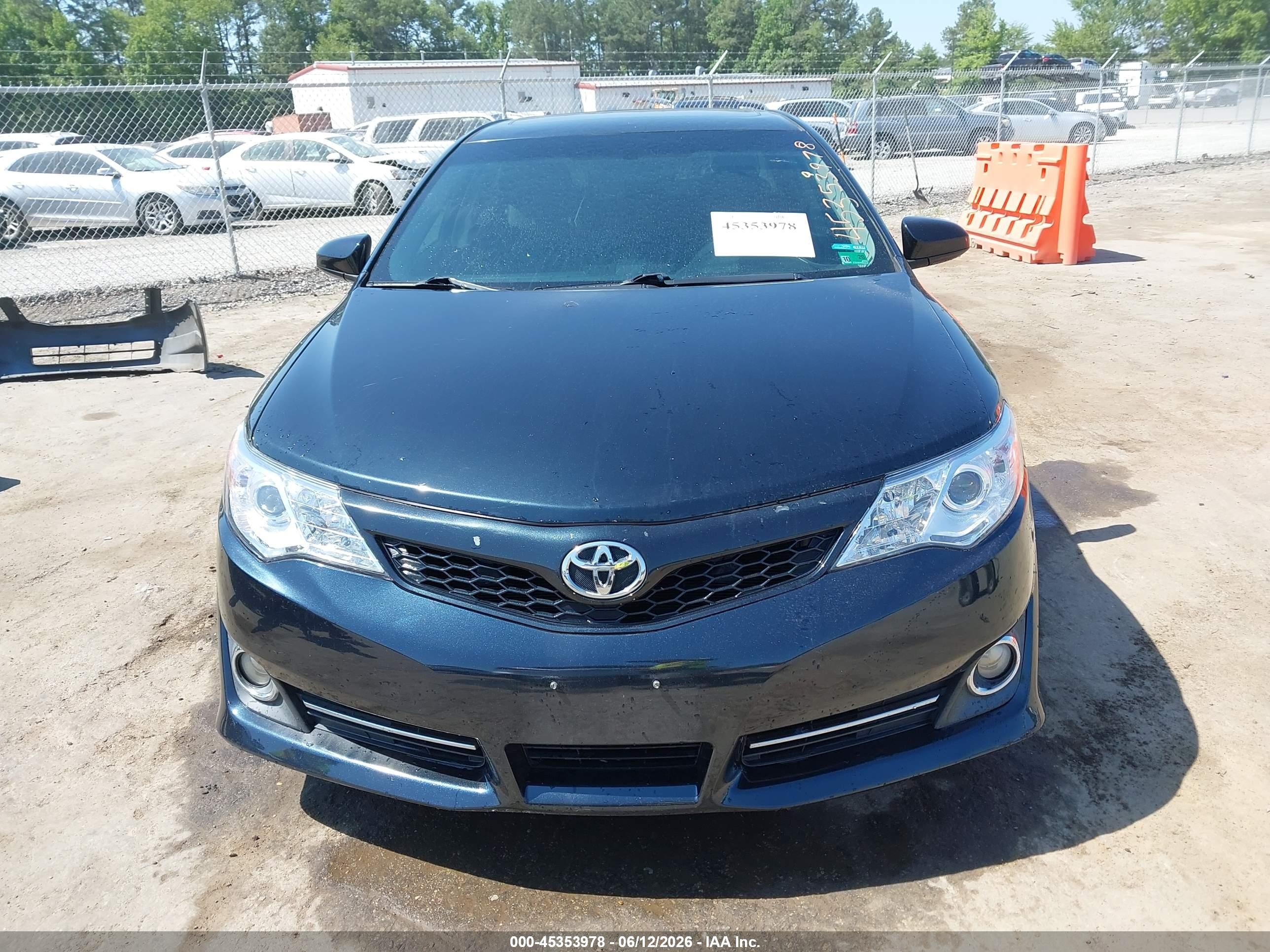 2014 Toyota Camry Se Sport Blue vin: 4T1BF1FK8EU328624