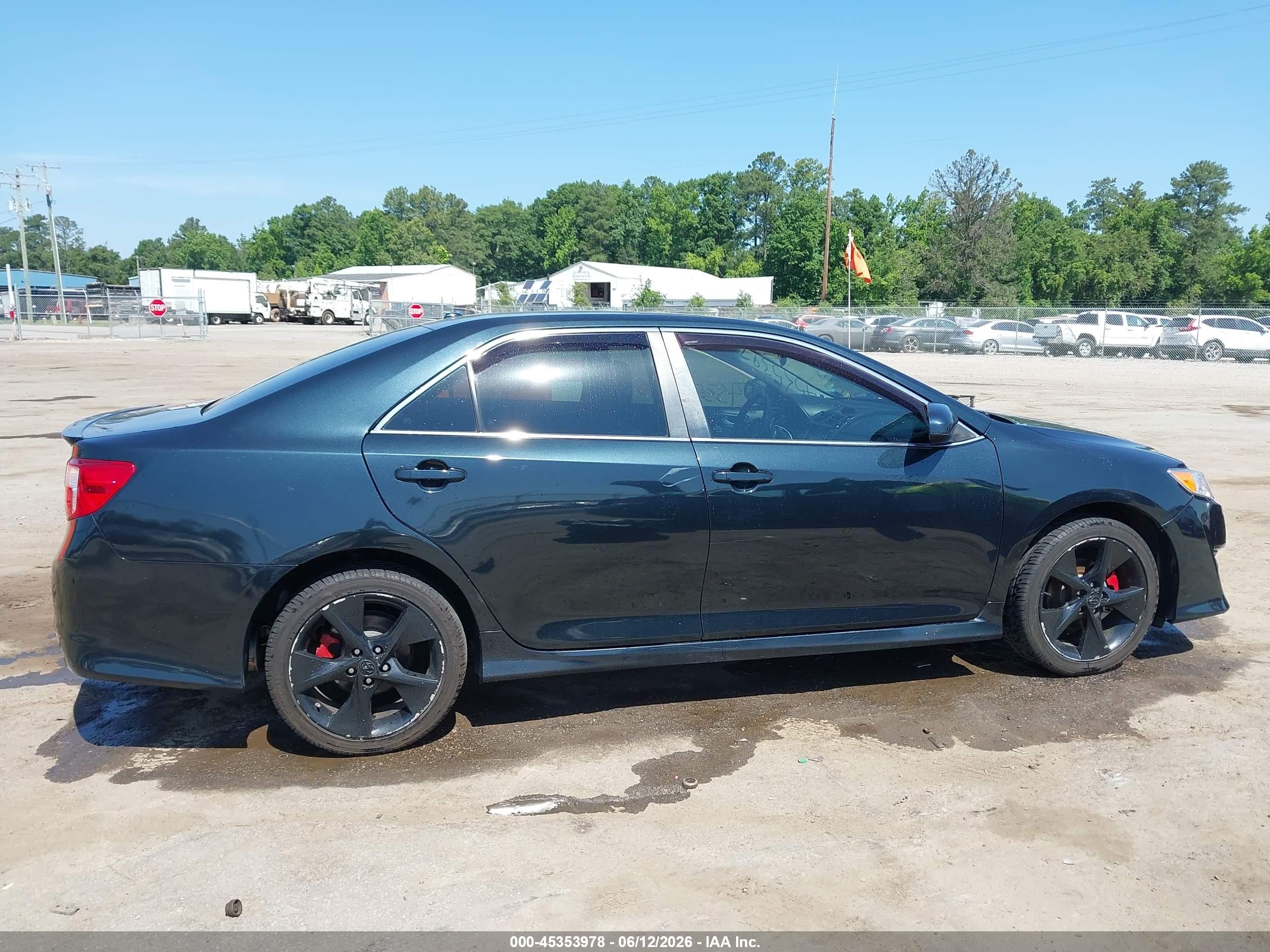 2014 Toyota Camry Se Sport Blue vin: 4T1BF1FK8EU328624