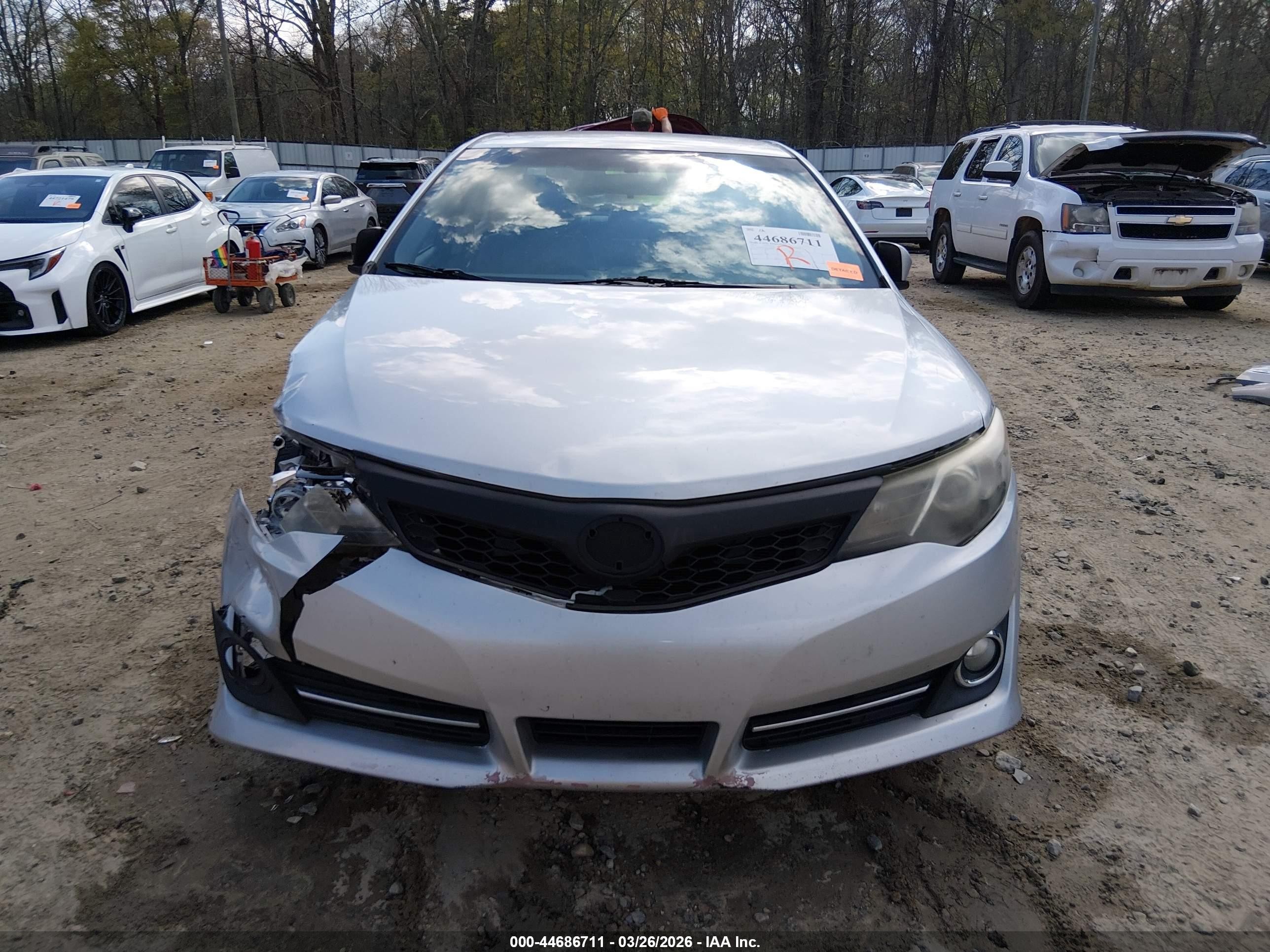 2014 Toyota Camry Se Silver vin: 4T1BF1FK8EU342071