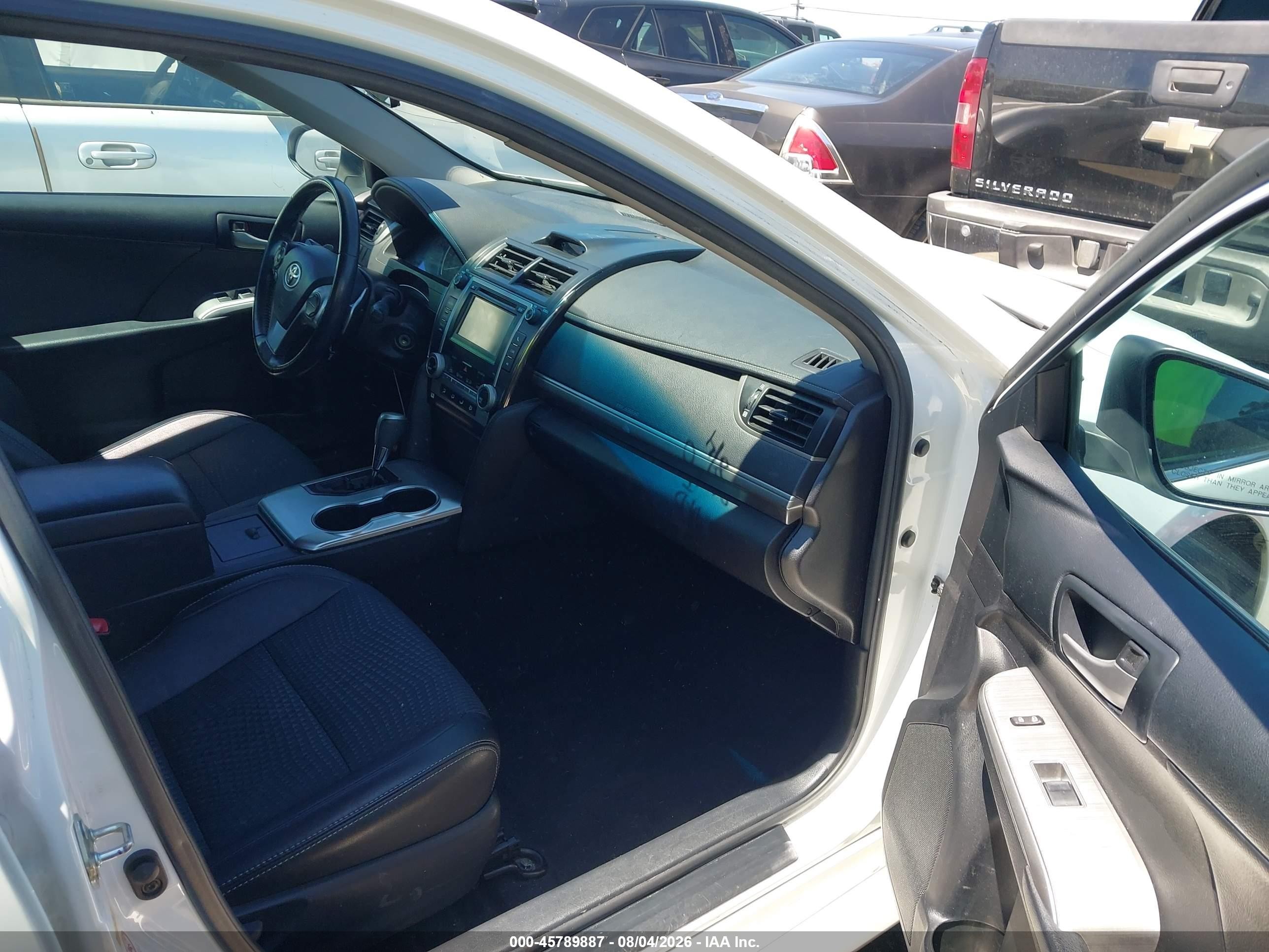 2014 Toyota Camry Se White vin: 4T1BF1FK8EU351918