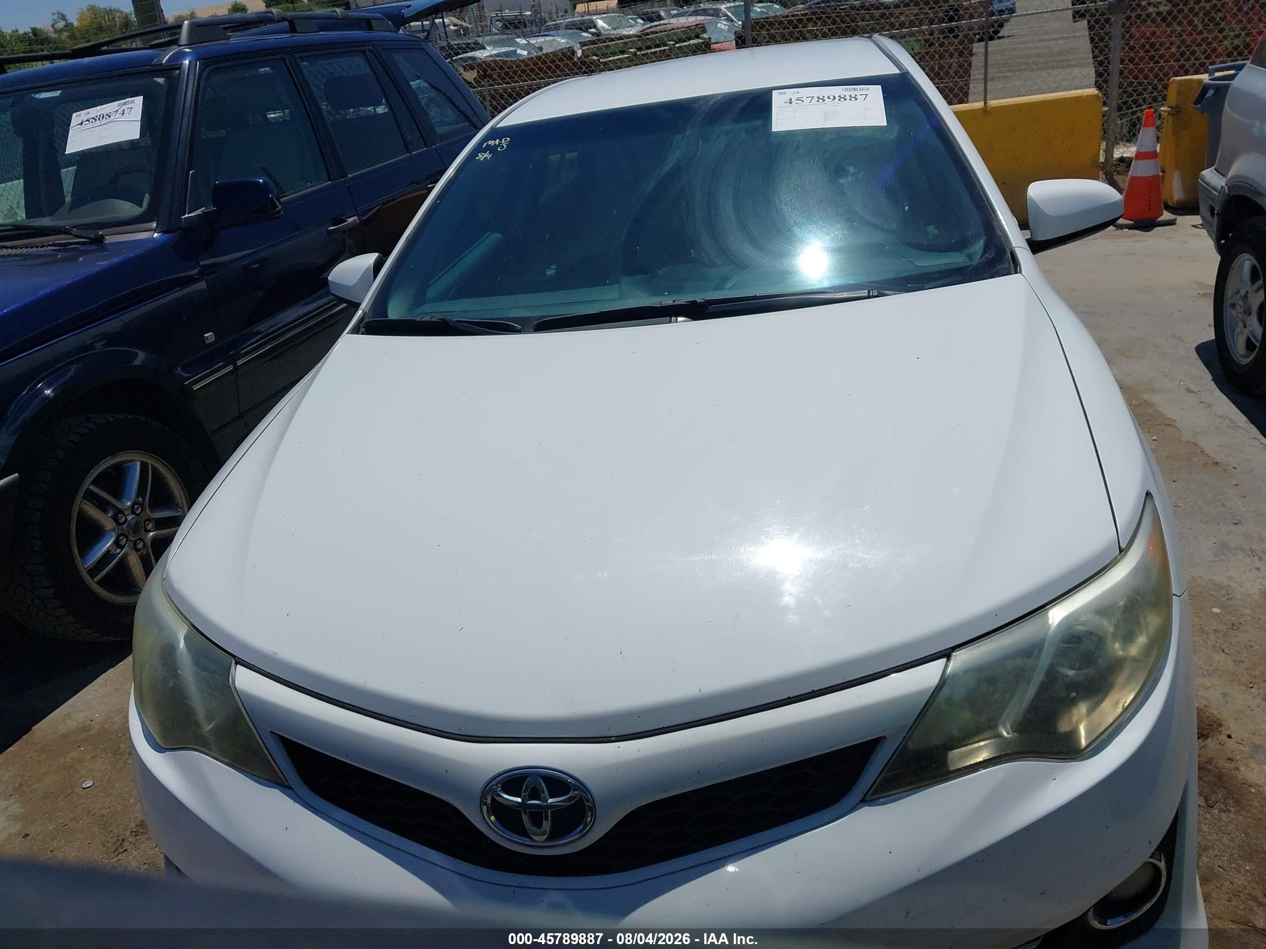 2014 Toyota Camry Se White vin: 4T1BF1FK8EU351918