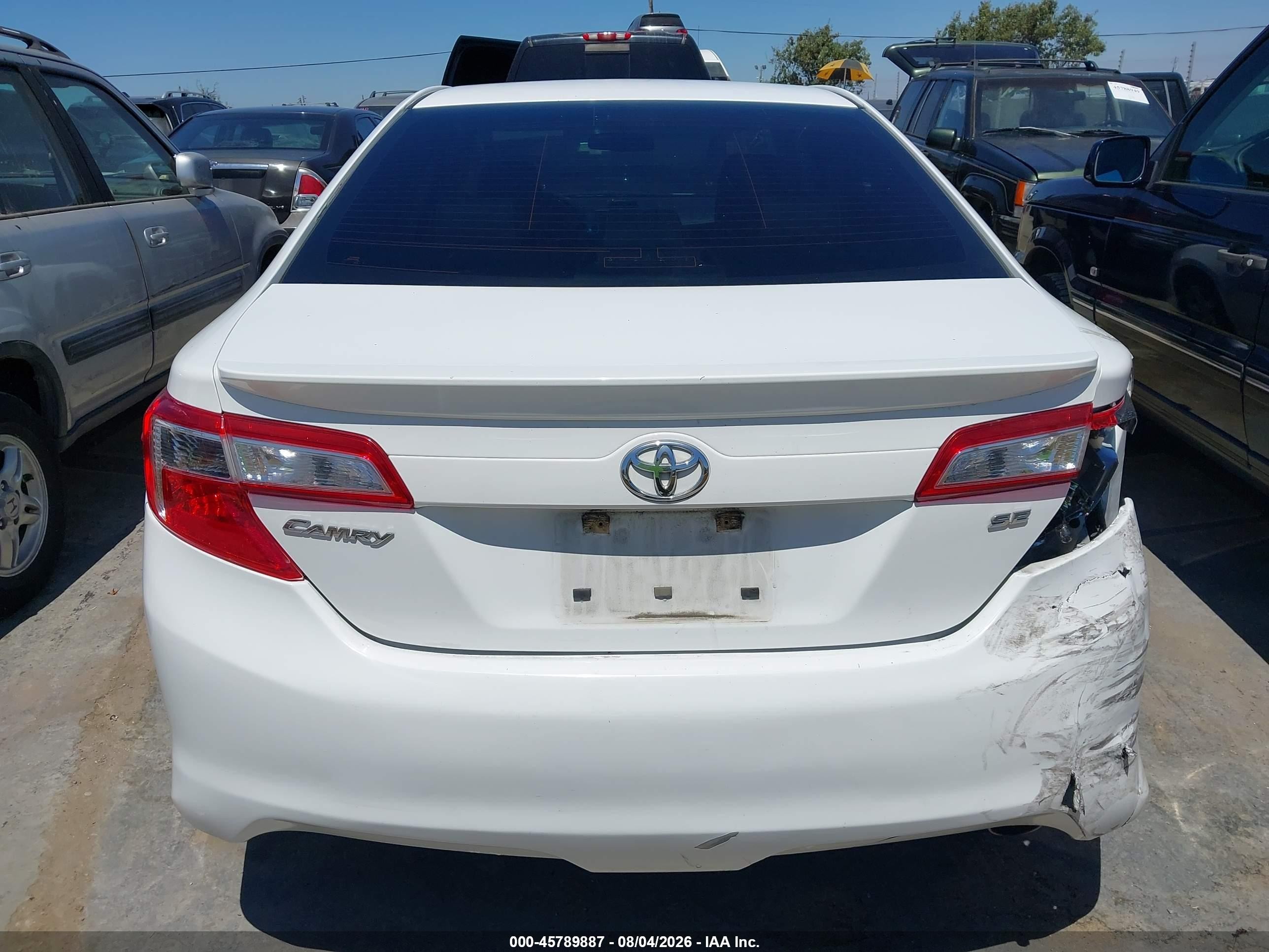 2014 Toyota Camry Se White vin: 4T1BF1FK8EU351918