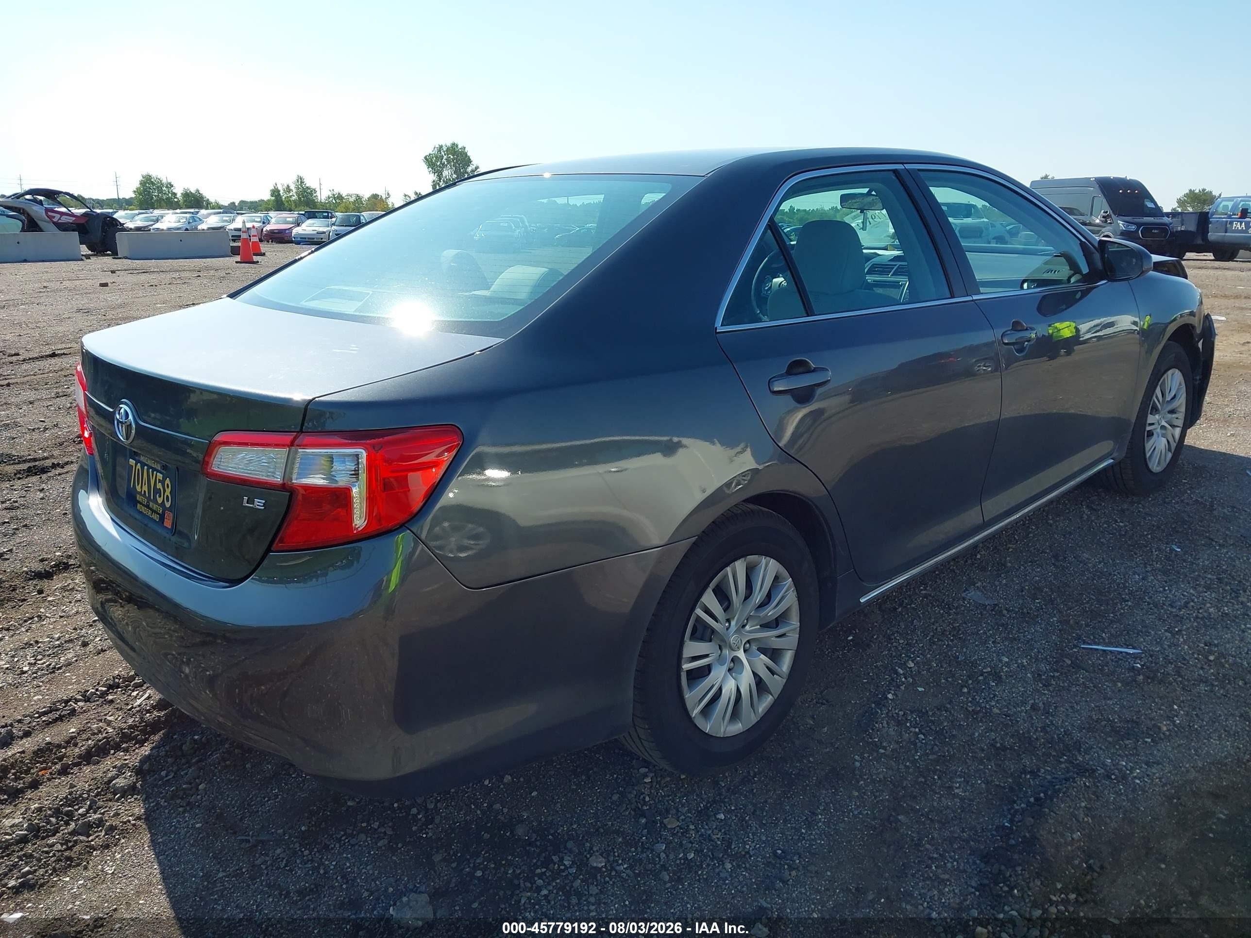 2014 Toyota Camry Le Gray vin: 4T1BF1FK8EU378147