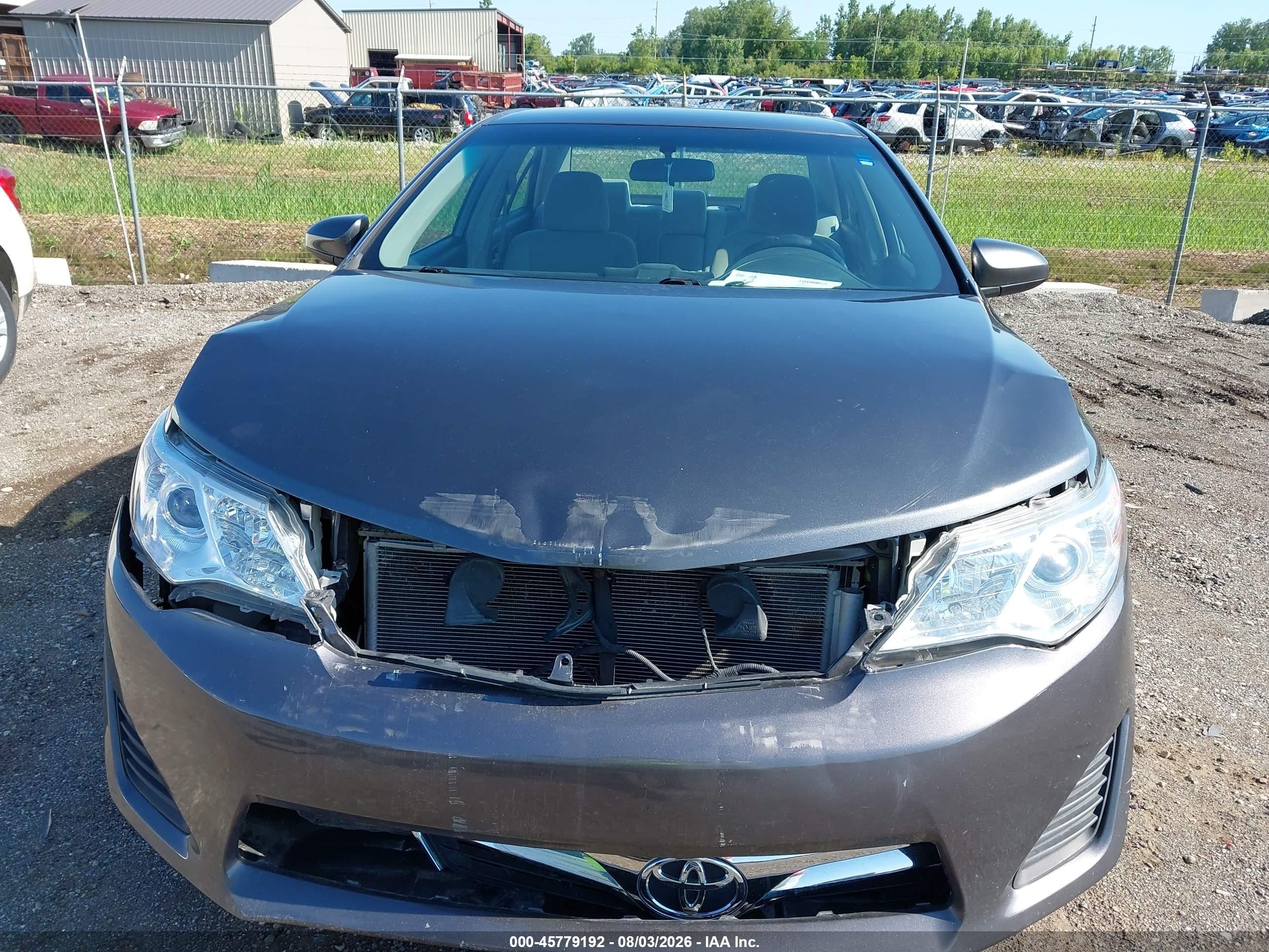 2014 Toyota Camry Le Gray vin: 4T1BF1FK8EU378147