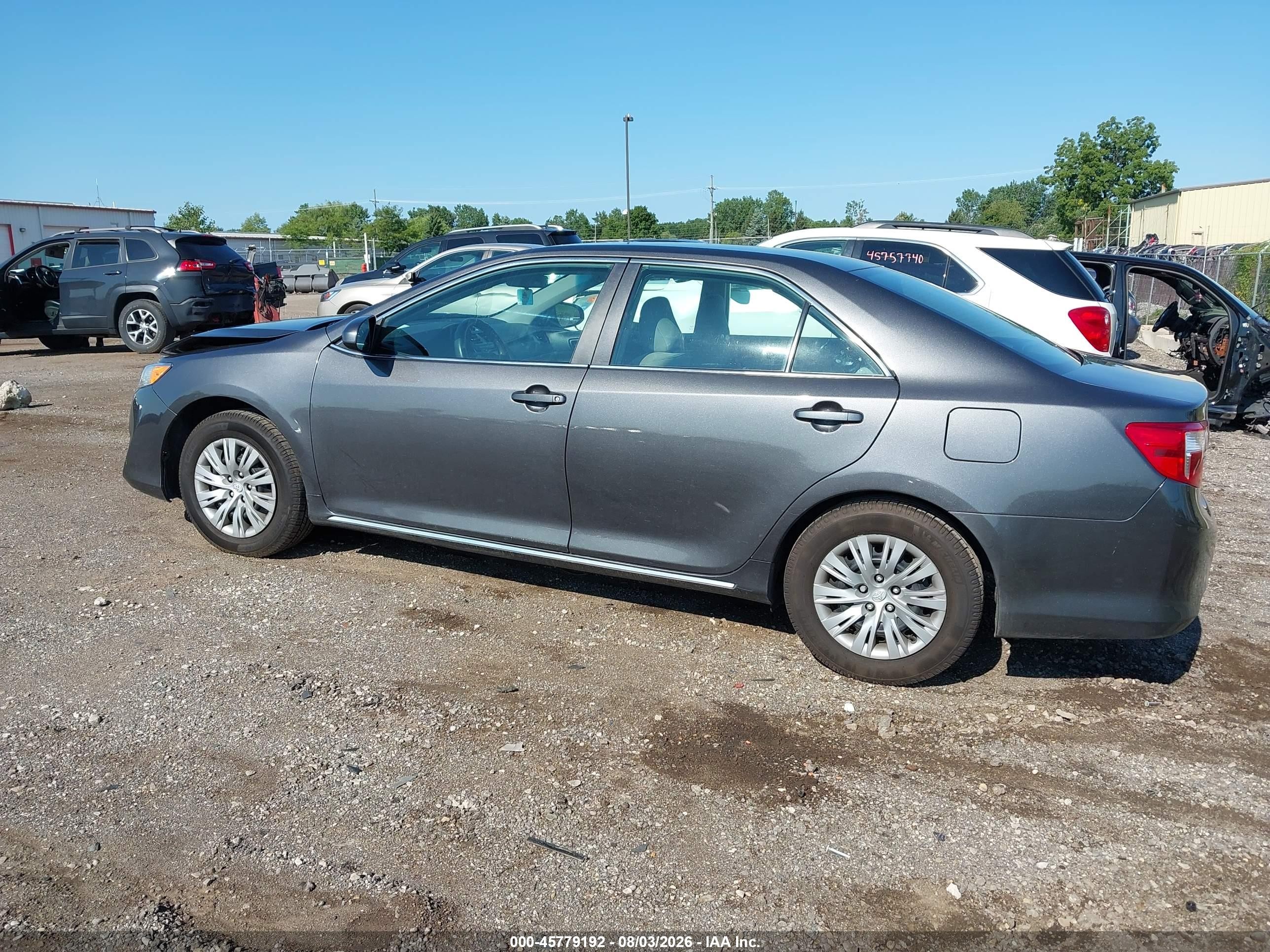 2014 Toyota Camry Le Gray vin: 4T1BF1FK8EU378147
