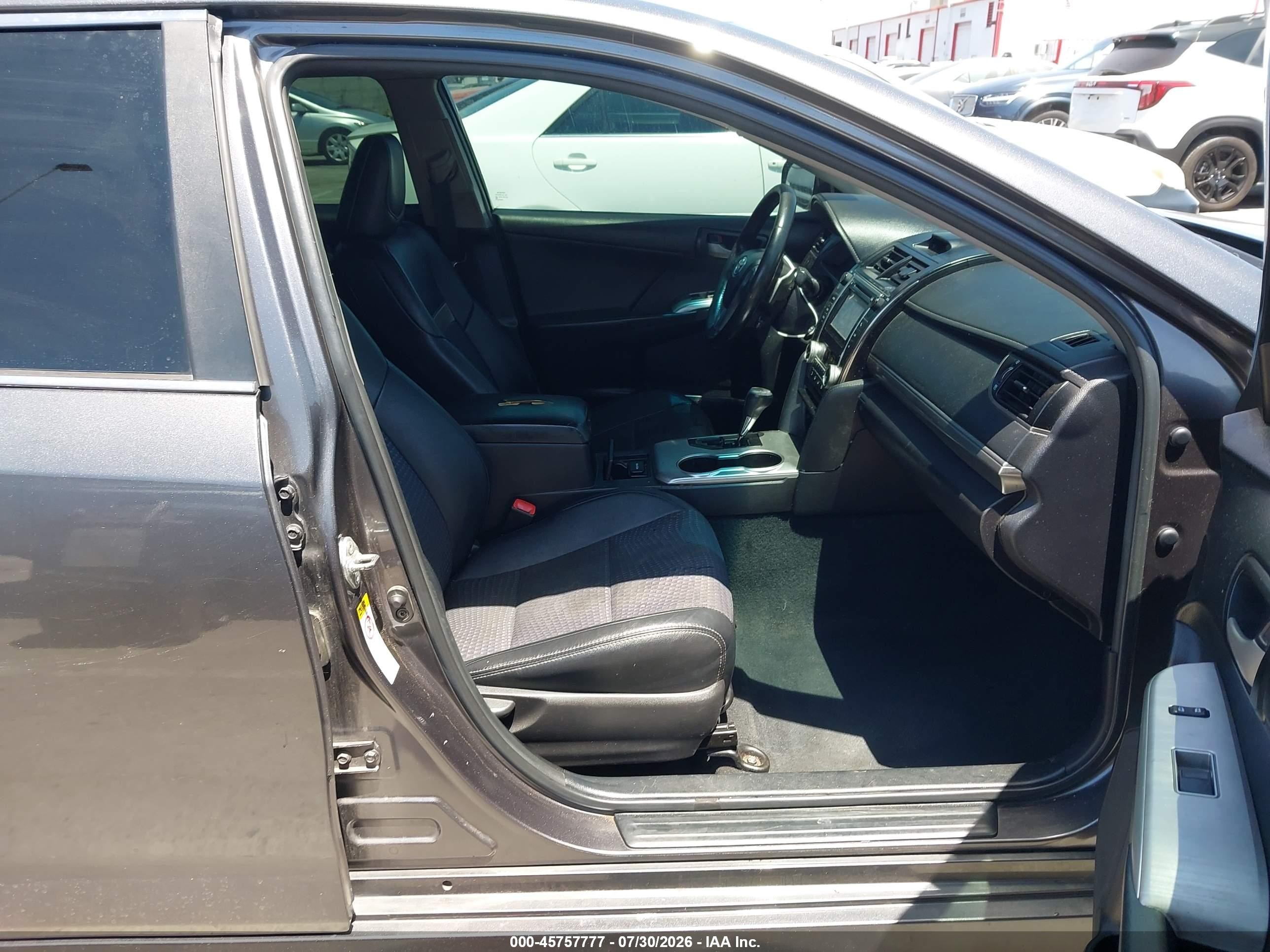 2014 Toyota Camry Se Gray vin: 4T1BF1FK8EU384501